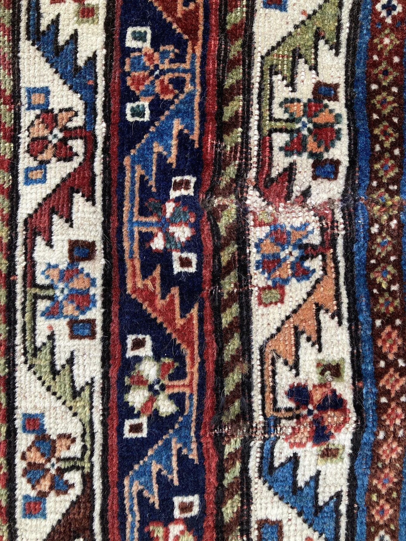 18.52.00001_7 Antique Persian Qashqai Rug.jpg