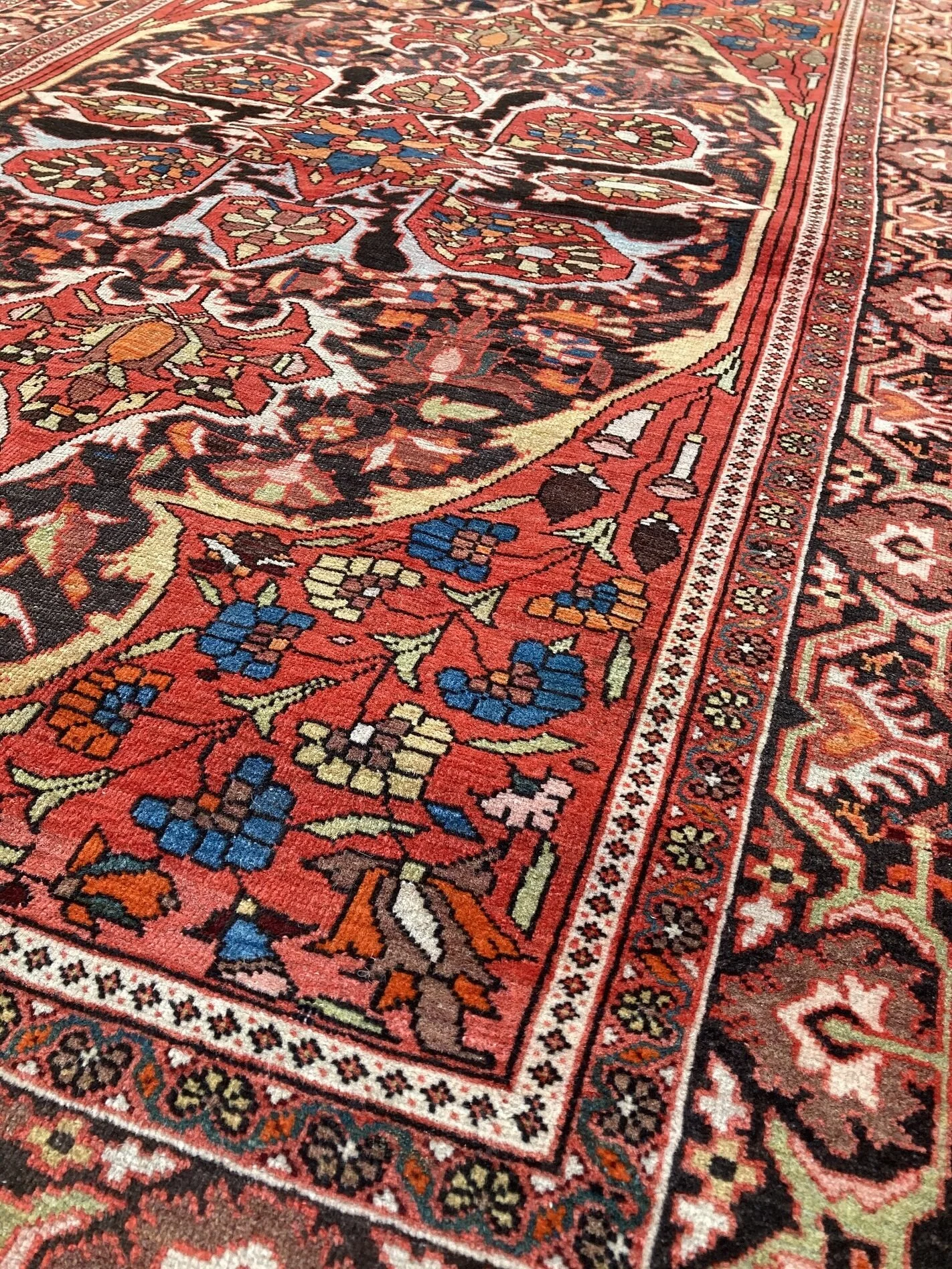 20.28.00004_4 Antique Persian Ferahan Rug.jpeg