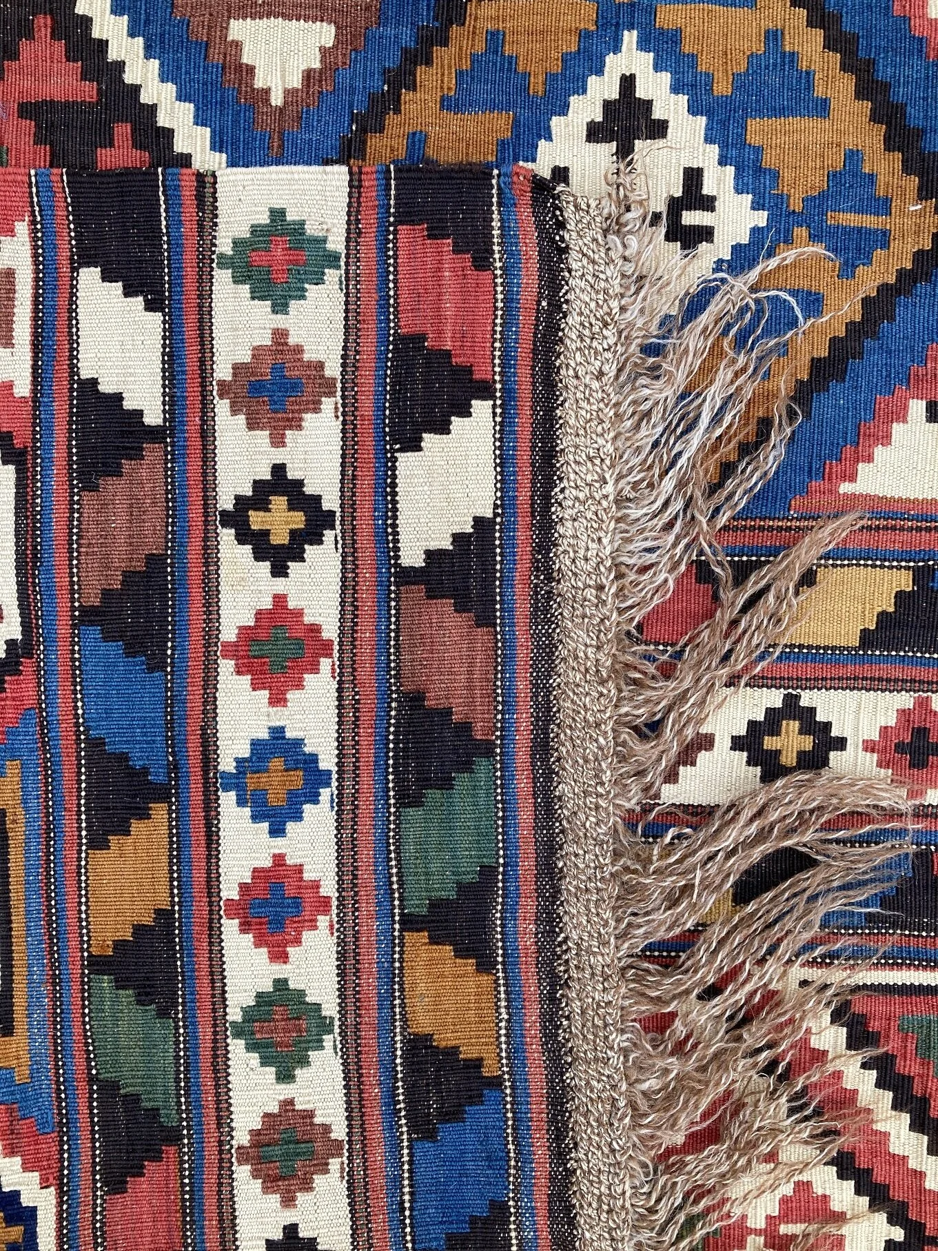 21.12.00006_10 Antique Caucasian Shirvan Kilim.JPG