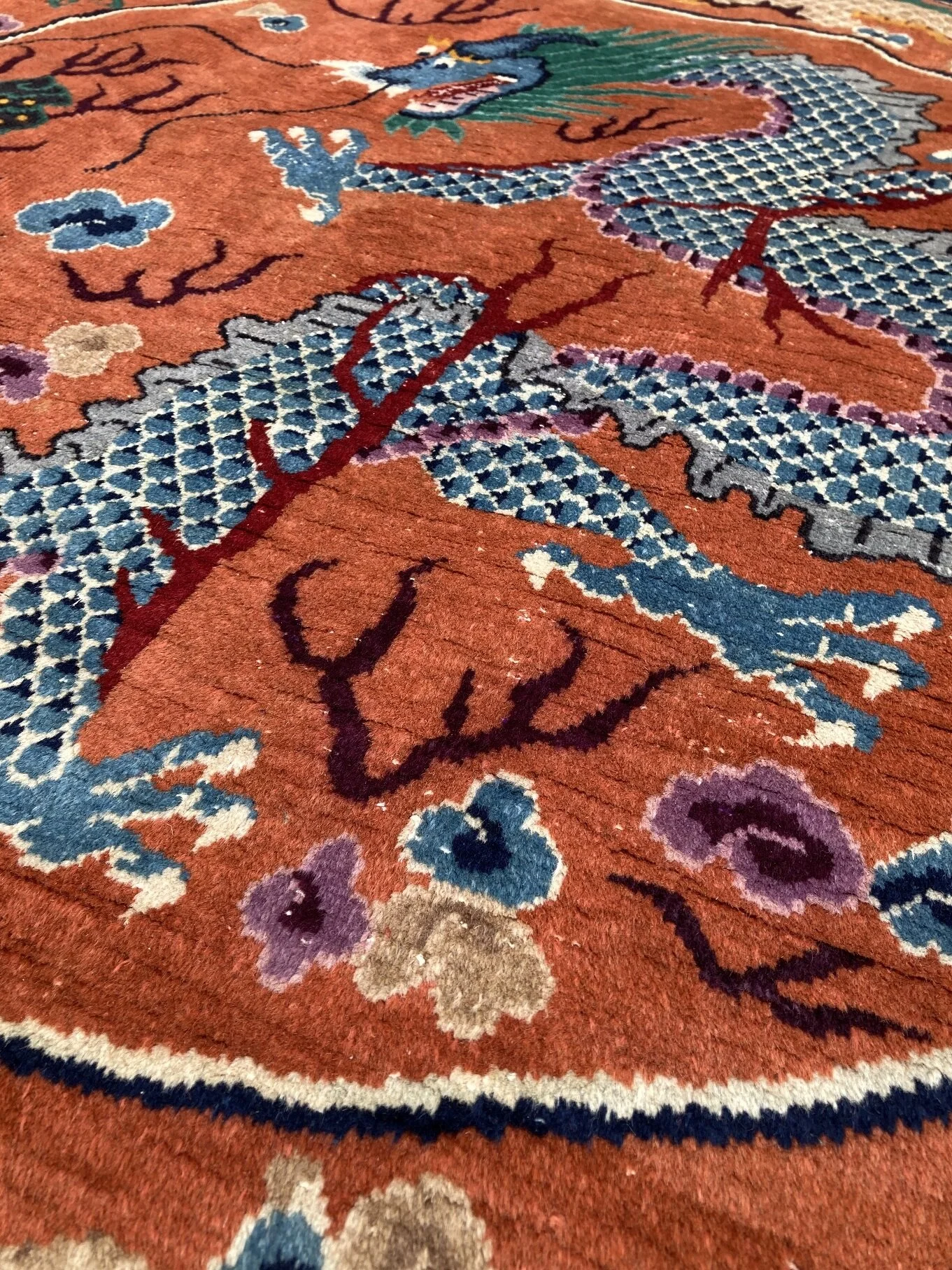21.20.00001_4 Antique Chinese Art Deco Dragon Round Rug.JPG