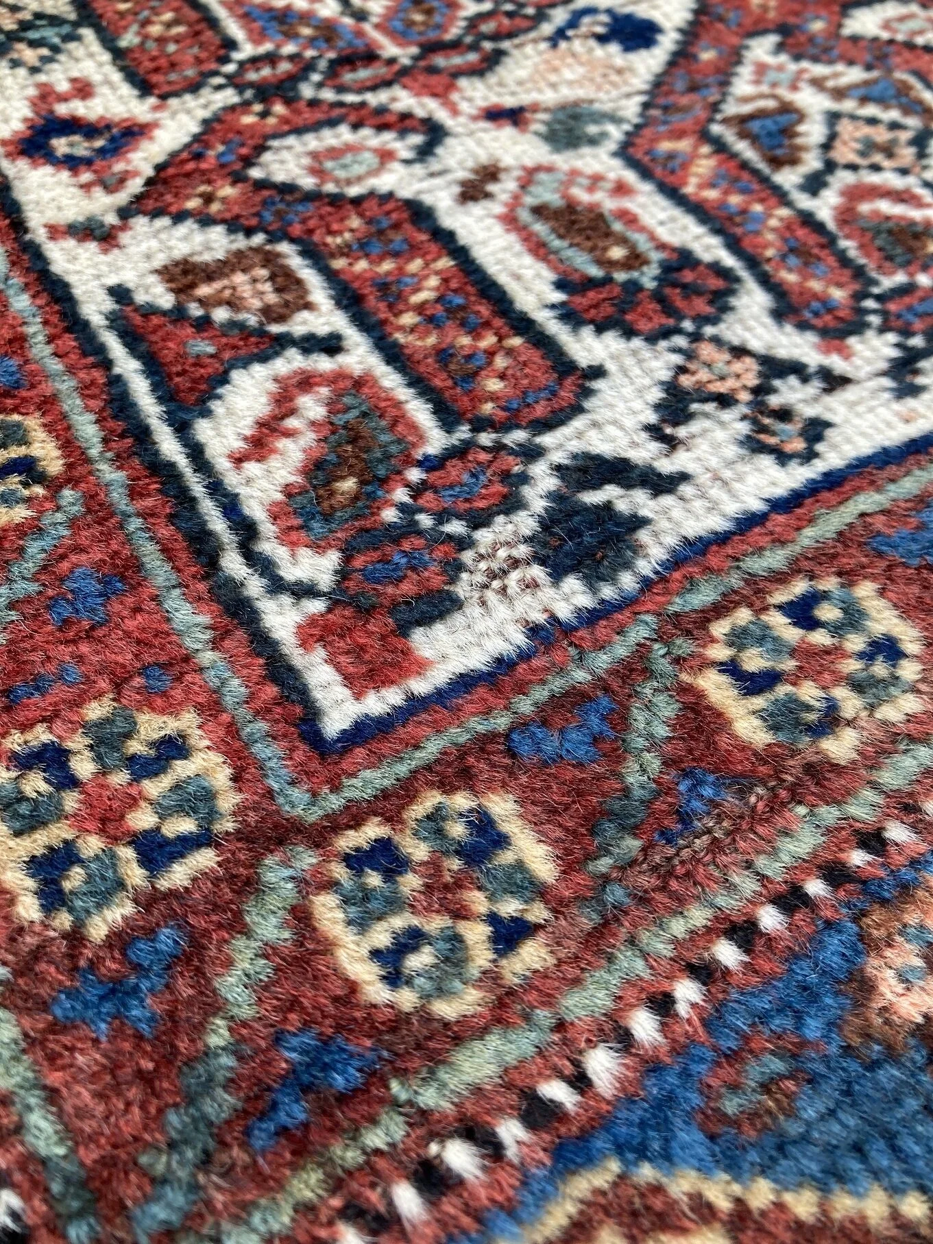 21.22.00003_5 Antique Persian Tribal Qashqai Khamseh Rug.JPG