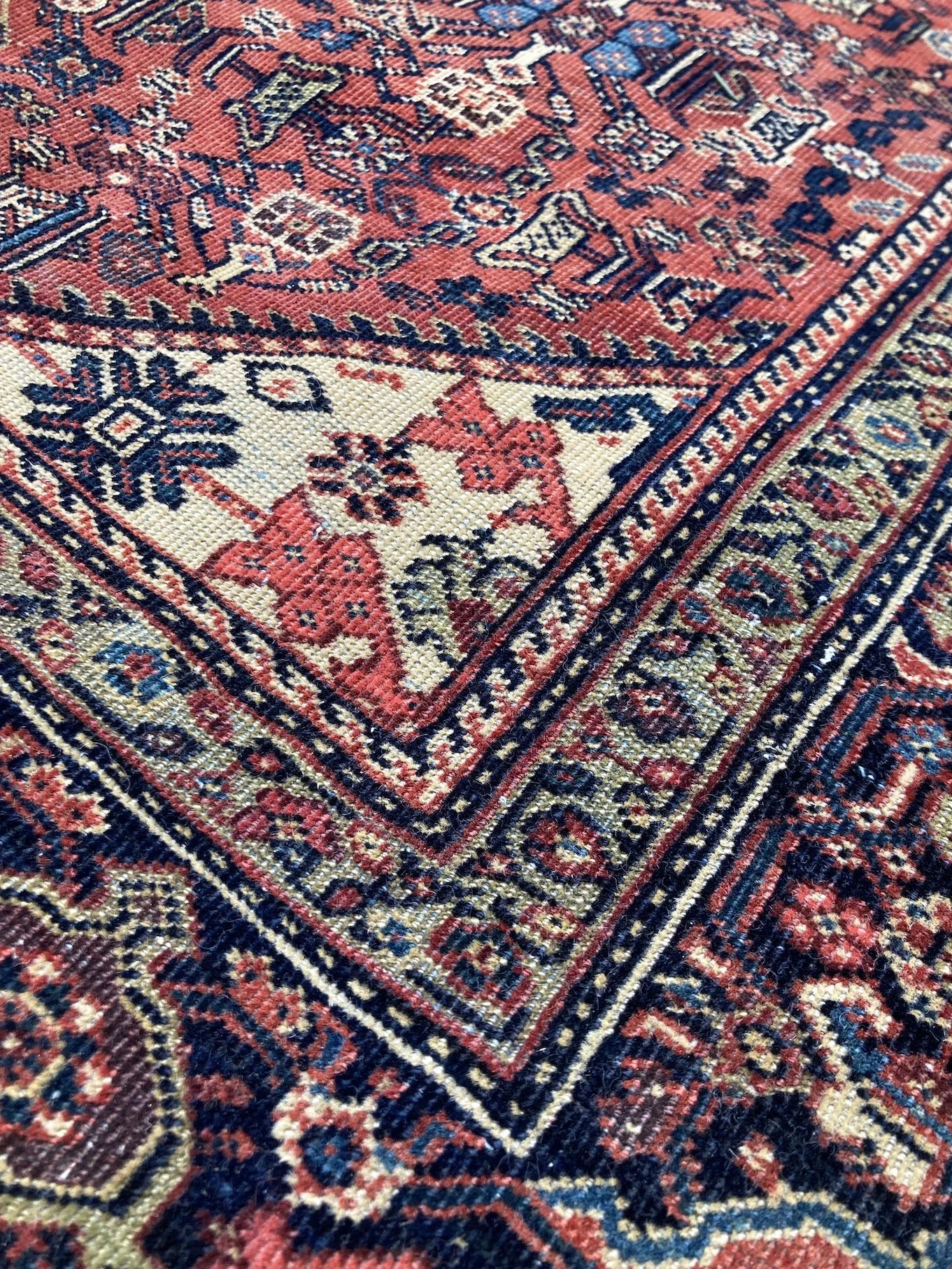 220300004_6 Antique Persian Ferahan Rug.JPG