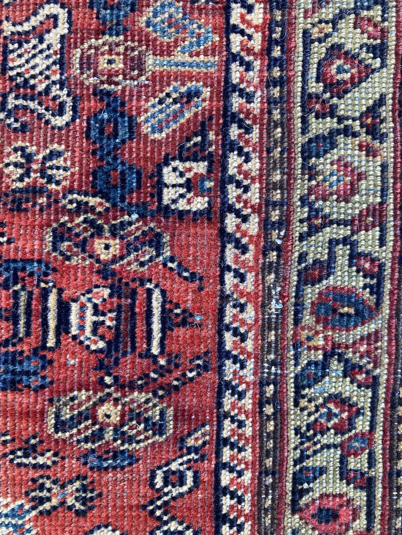 220300004_12 Antique Persian Ferahan Rug.JPG