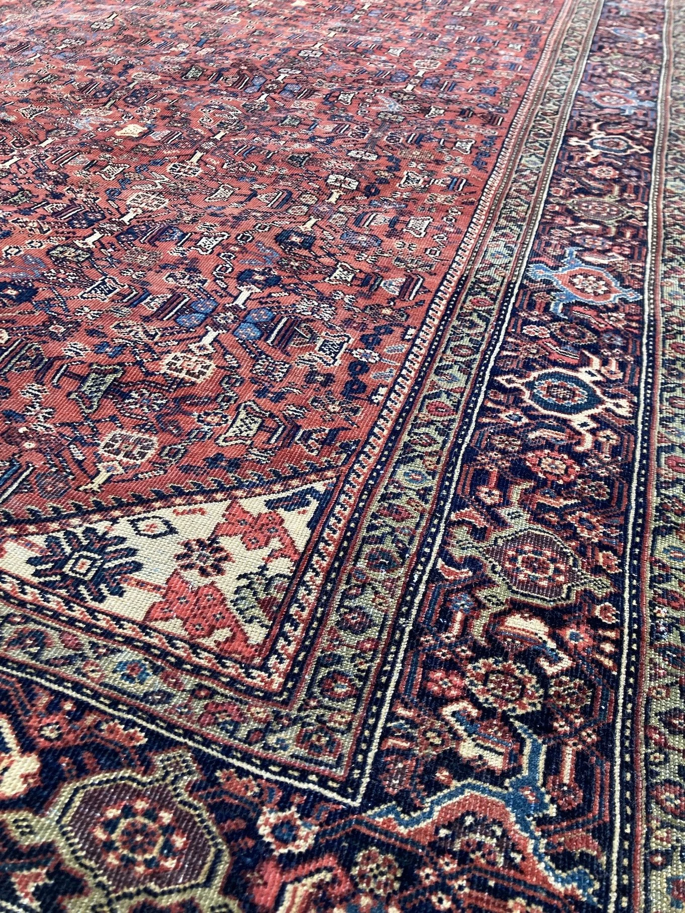 220300004_5 Antique Persian Ferahan Rug.JPG