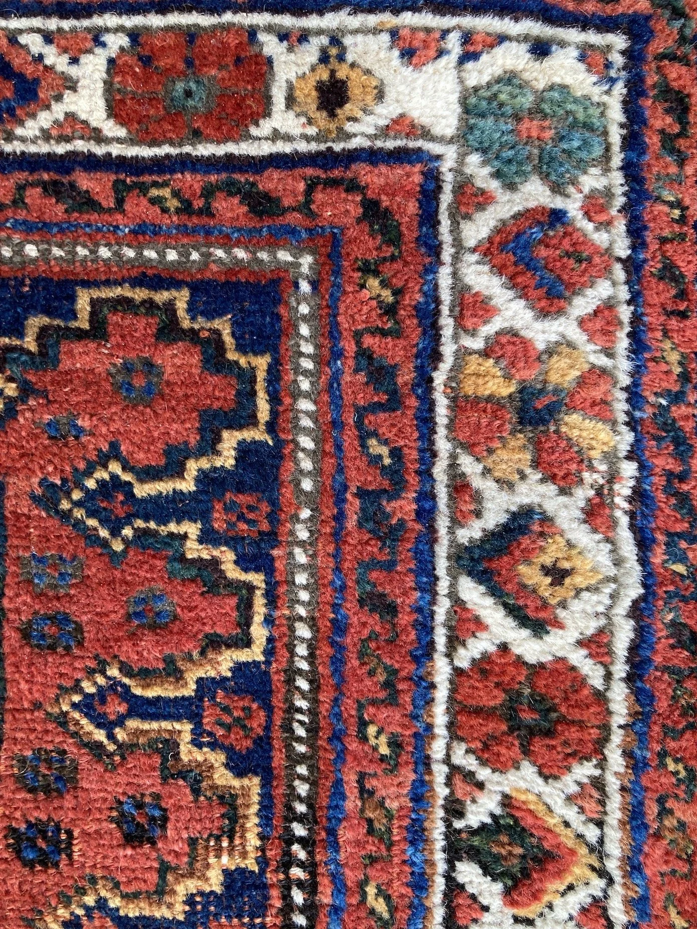 213300001_9 Antique Persian Tribal Afshar Rug.JPG