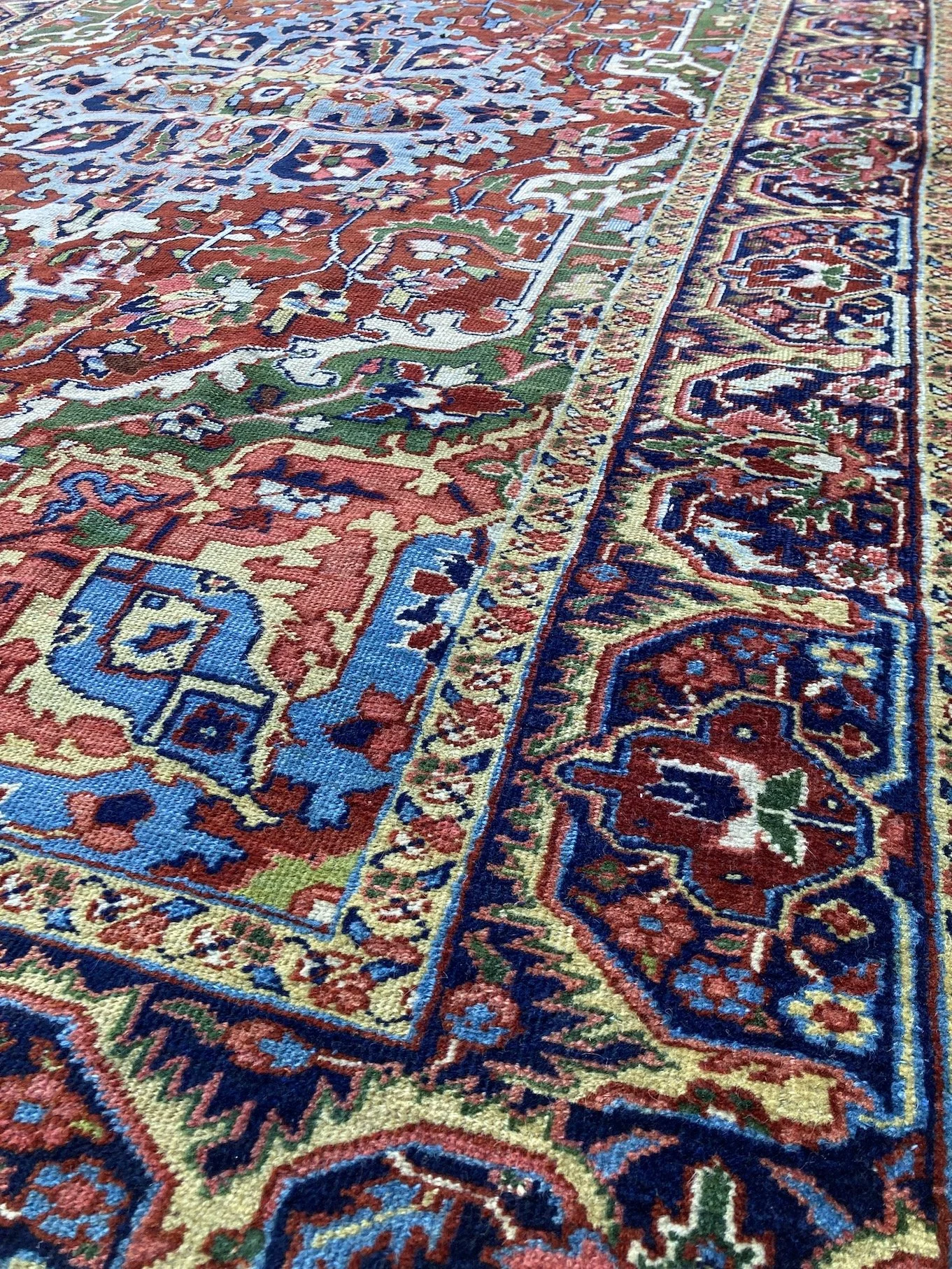 220600001_5 Antique Persian Heriz Carpet.JPG