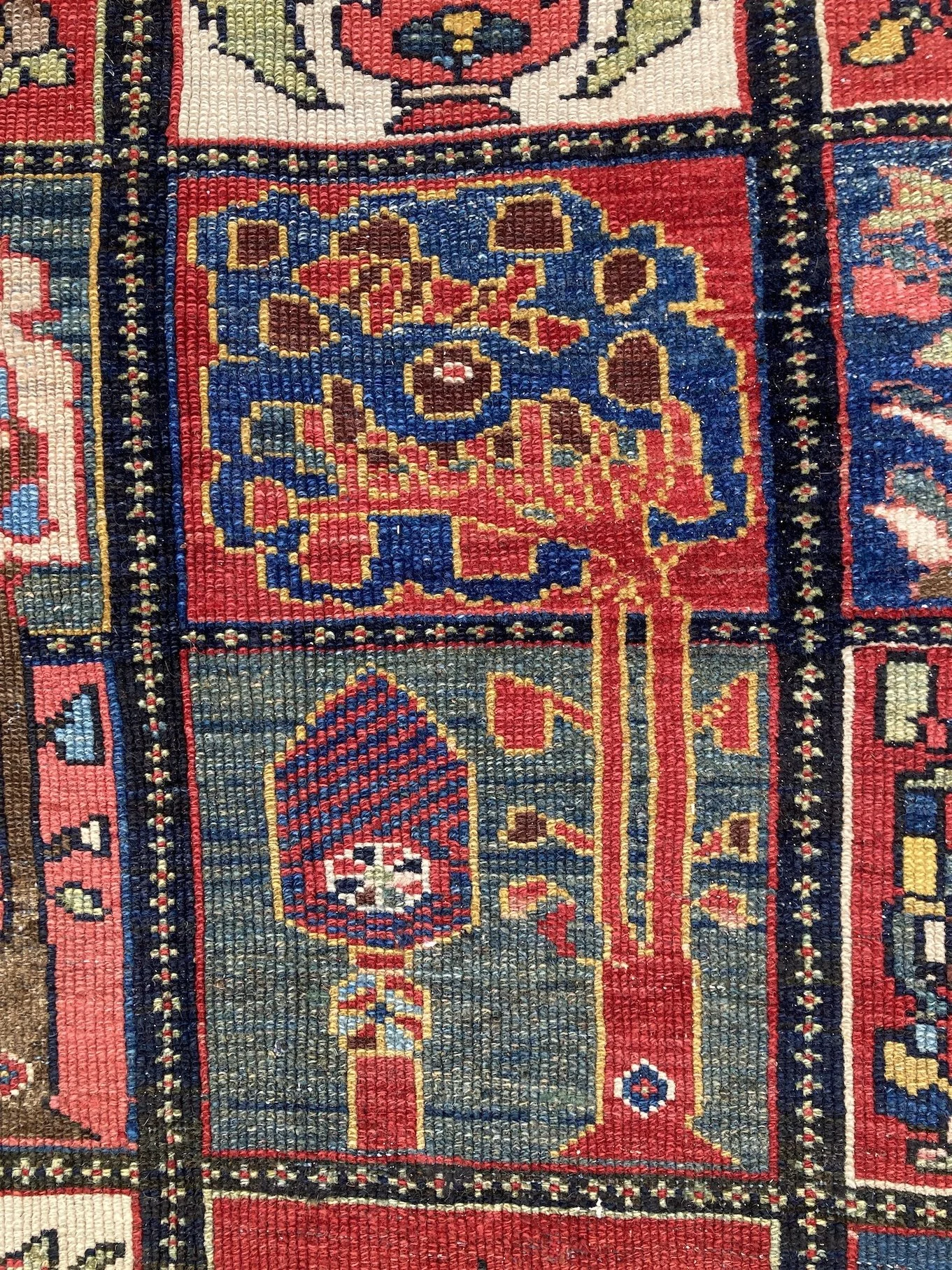 22.12.00006_11 Antique Persian Bakhtiar Carpet.jpg