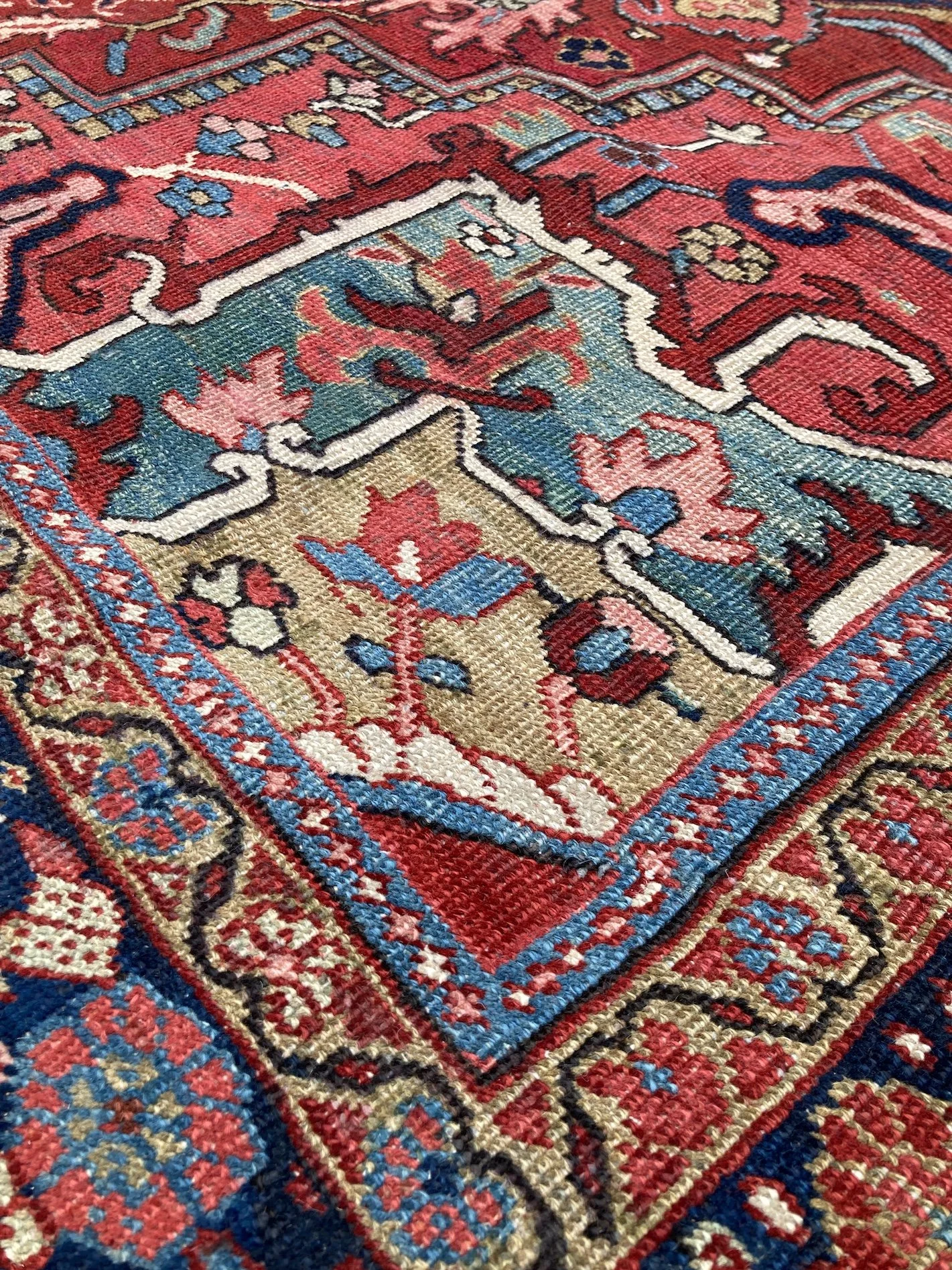 22.09.00002_6 Antique Persian Heriz Carpet.JPG