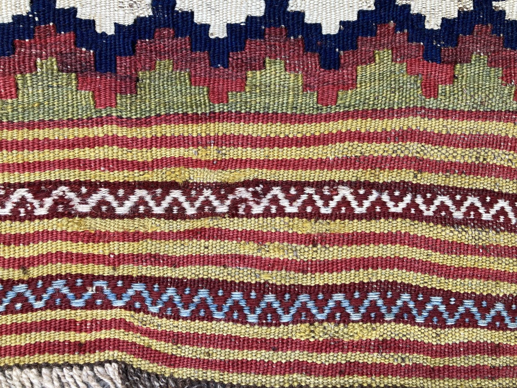22.10.00004_12 Antique Persian Qashqai Kilim Rug.JPG