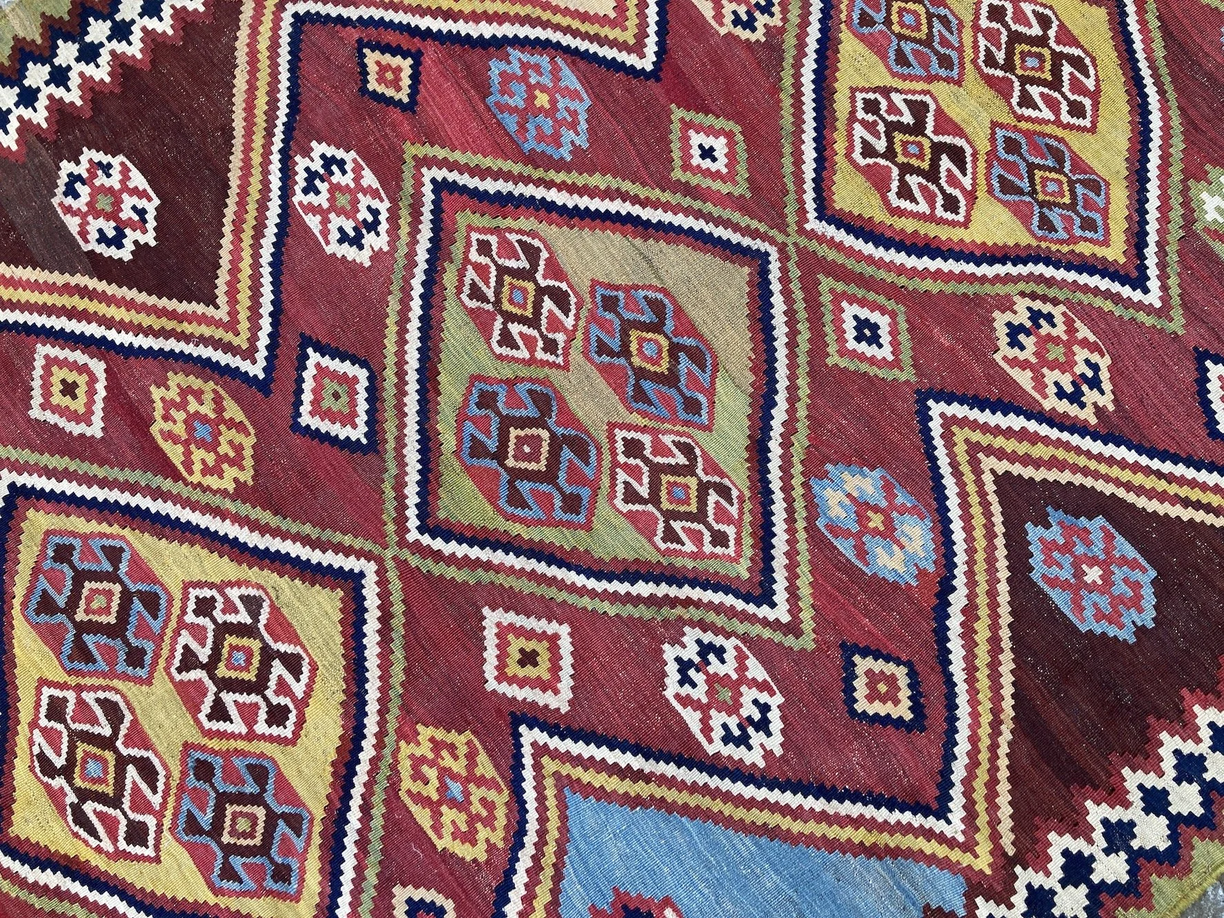 22.10.00004_7 Antique Persian Qashqai Kilim Rug.JPG
