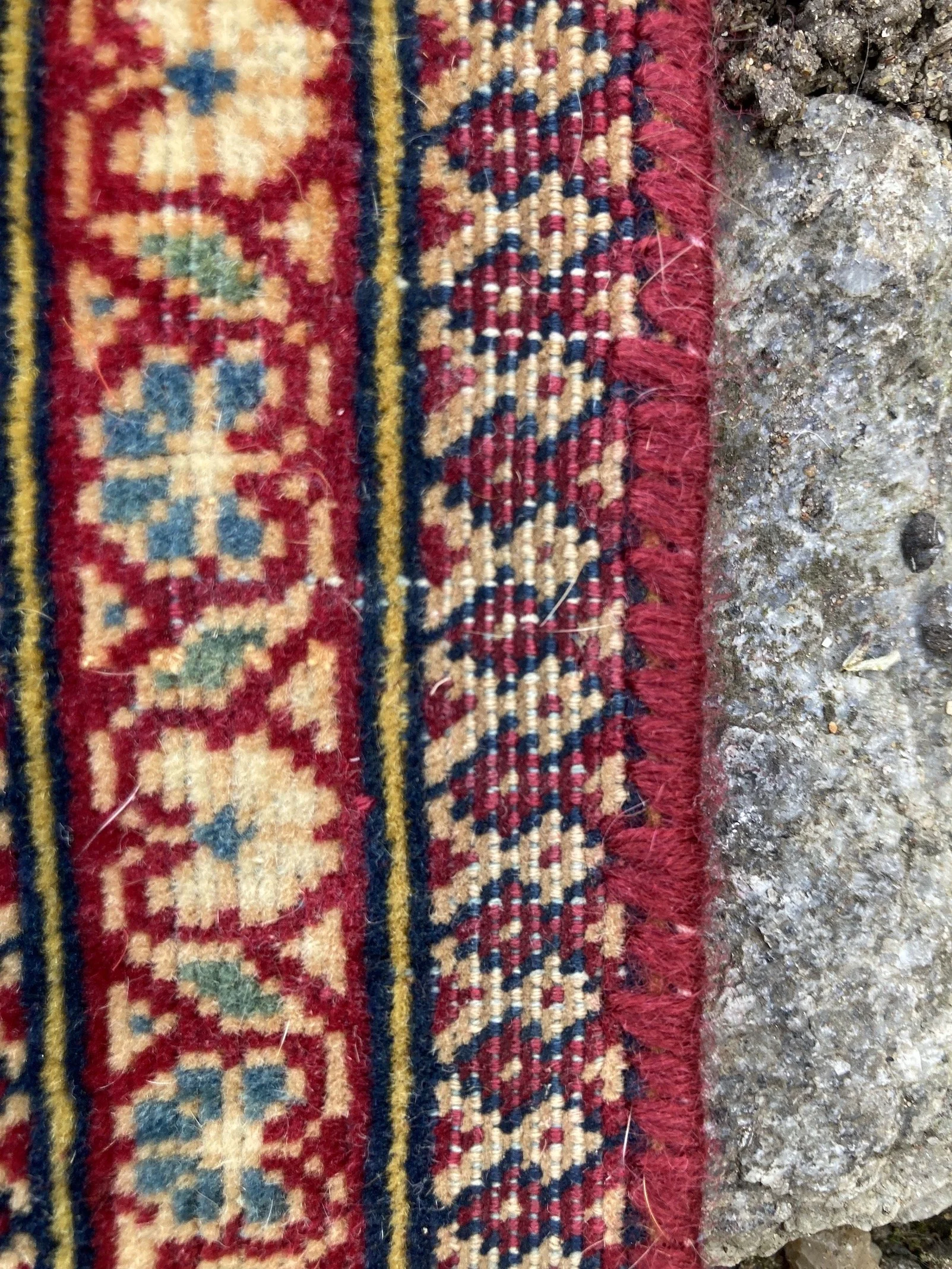 22.10.00006_14 Antique Persian Isfahan Rug.JPG