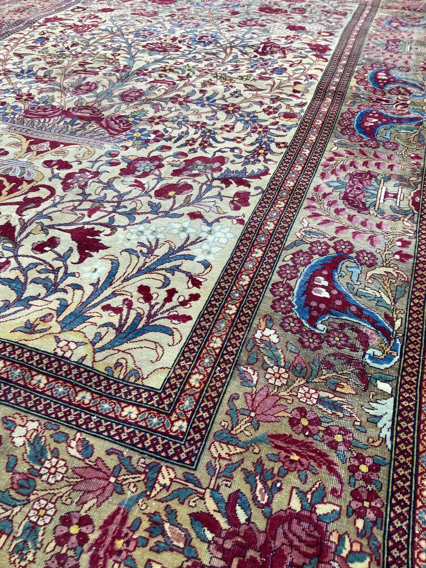 22.10.00006_5 Antique Persian Isfahan Rug.JPG