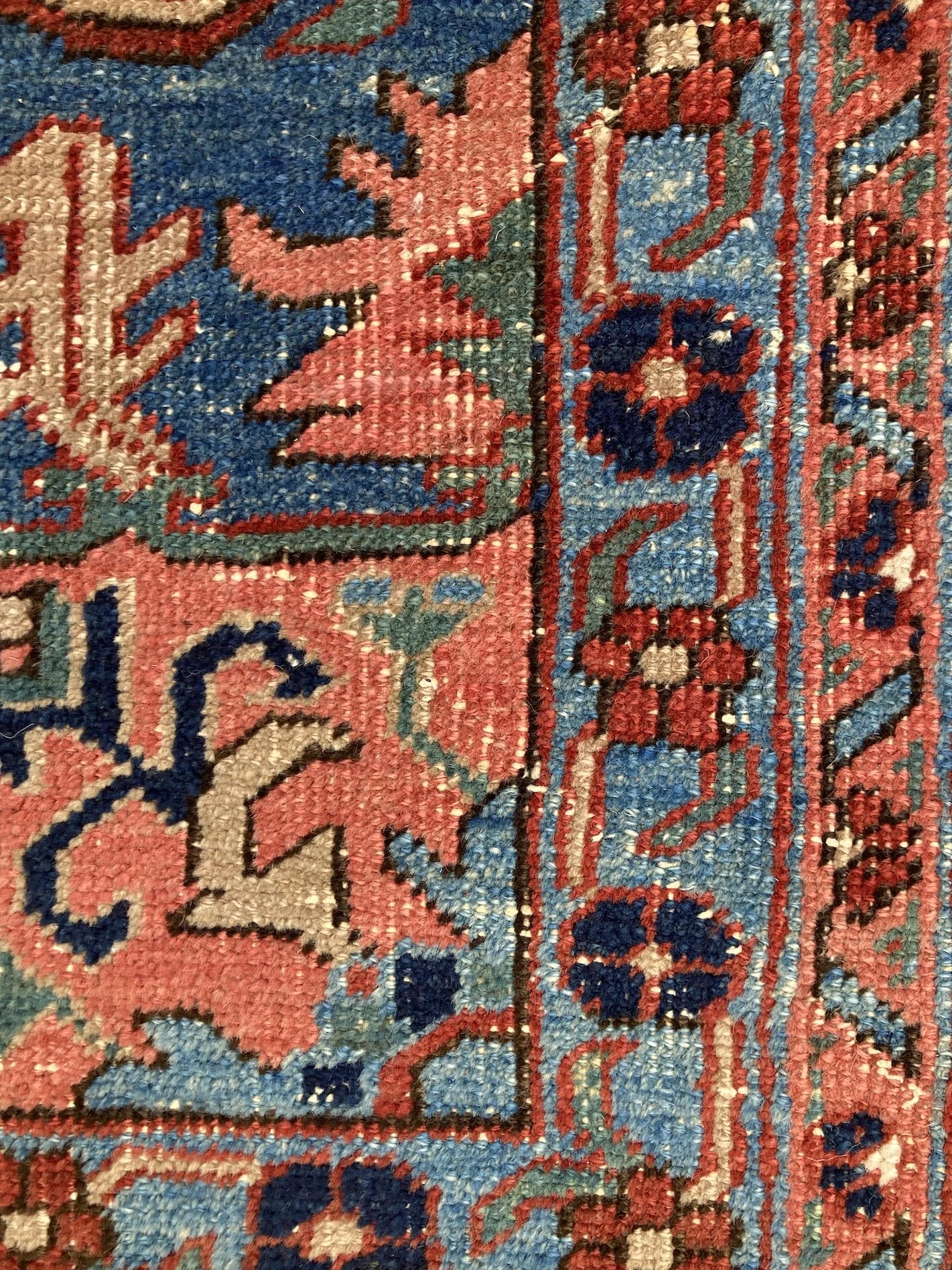 22.12.00001_12 Antique Persian Heriz Carpet.JPG