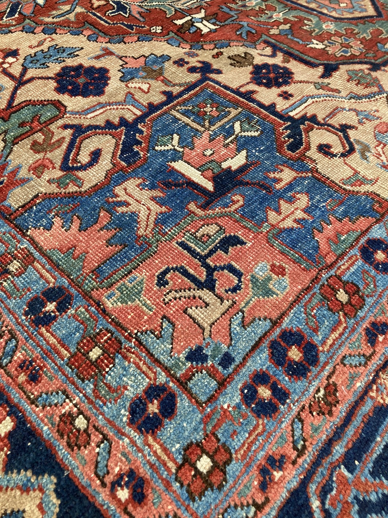 22.12.00001_6 Antique Persian Heriz Carpet.JPG