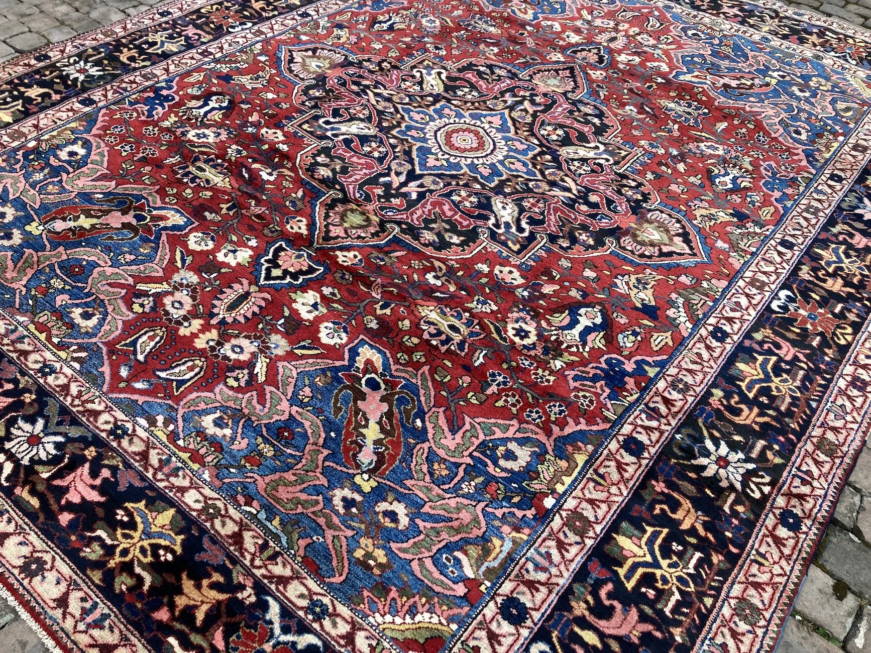 22.12.00007_12 Antique Persian Bakhtiar Carpet.JPG