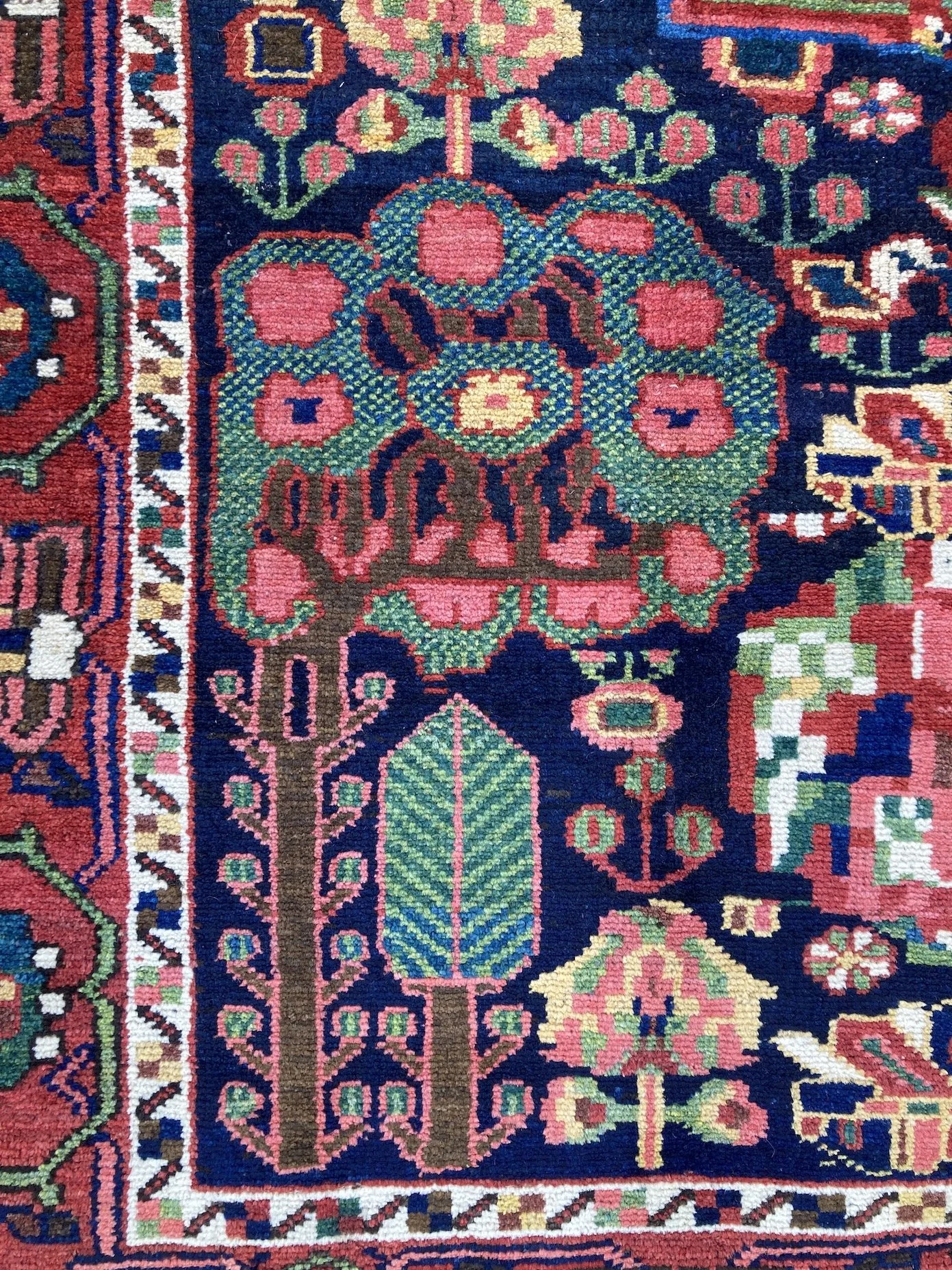 22.12.00014_9 Antique Persian Bakhtiar Rug.JPG