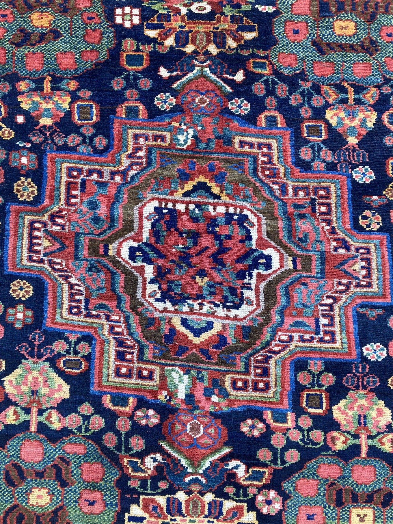 22.12.00014_10 Antique Persian Bakhtiar Rug.JPG