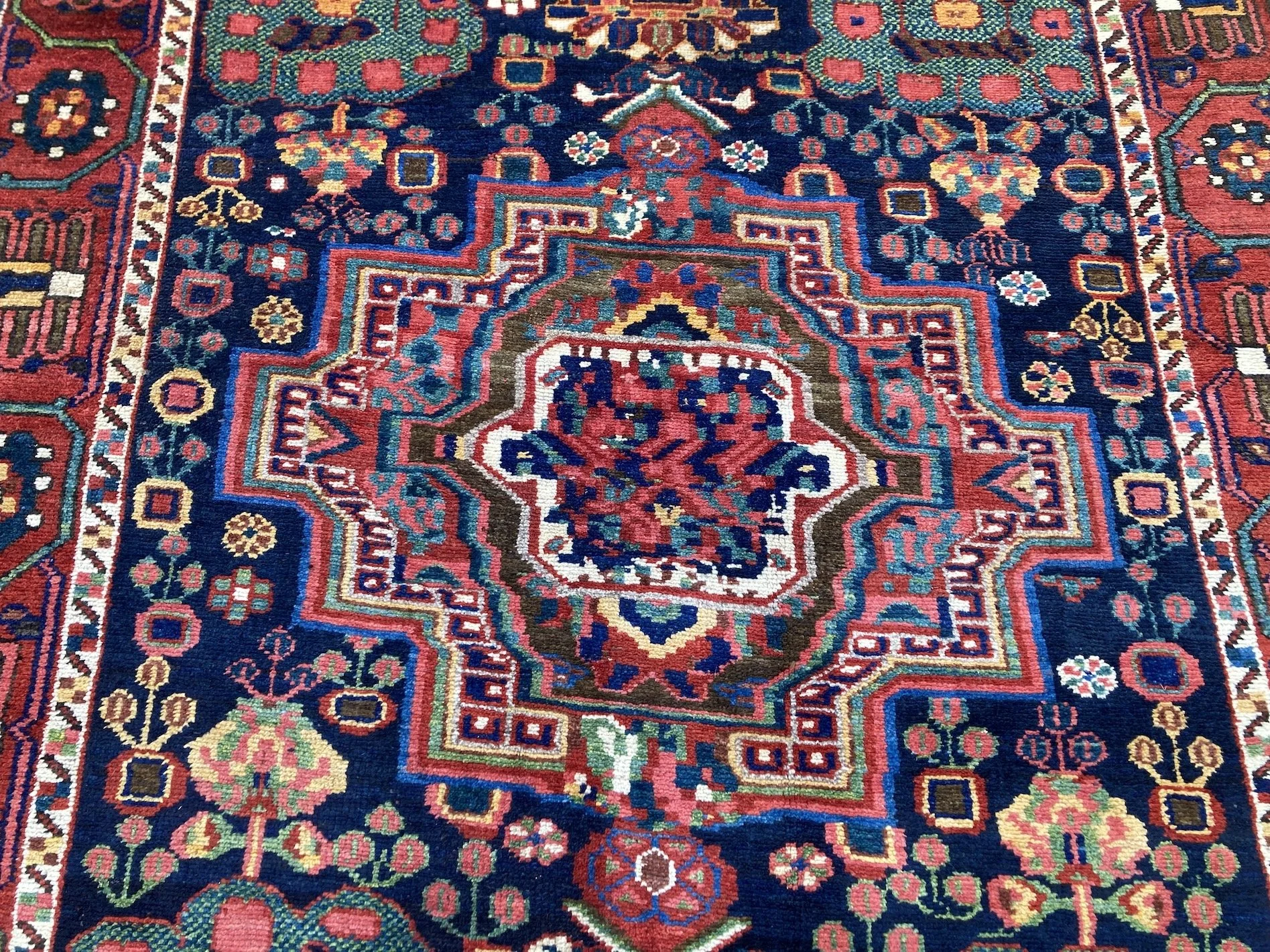 22.12.00014_4 Antique Persian Bakhtiar Rug.JPG