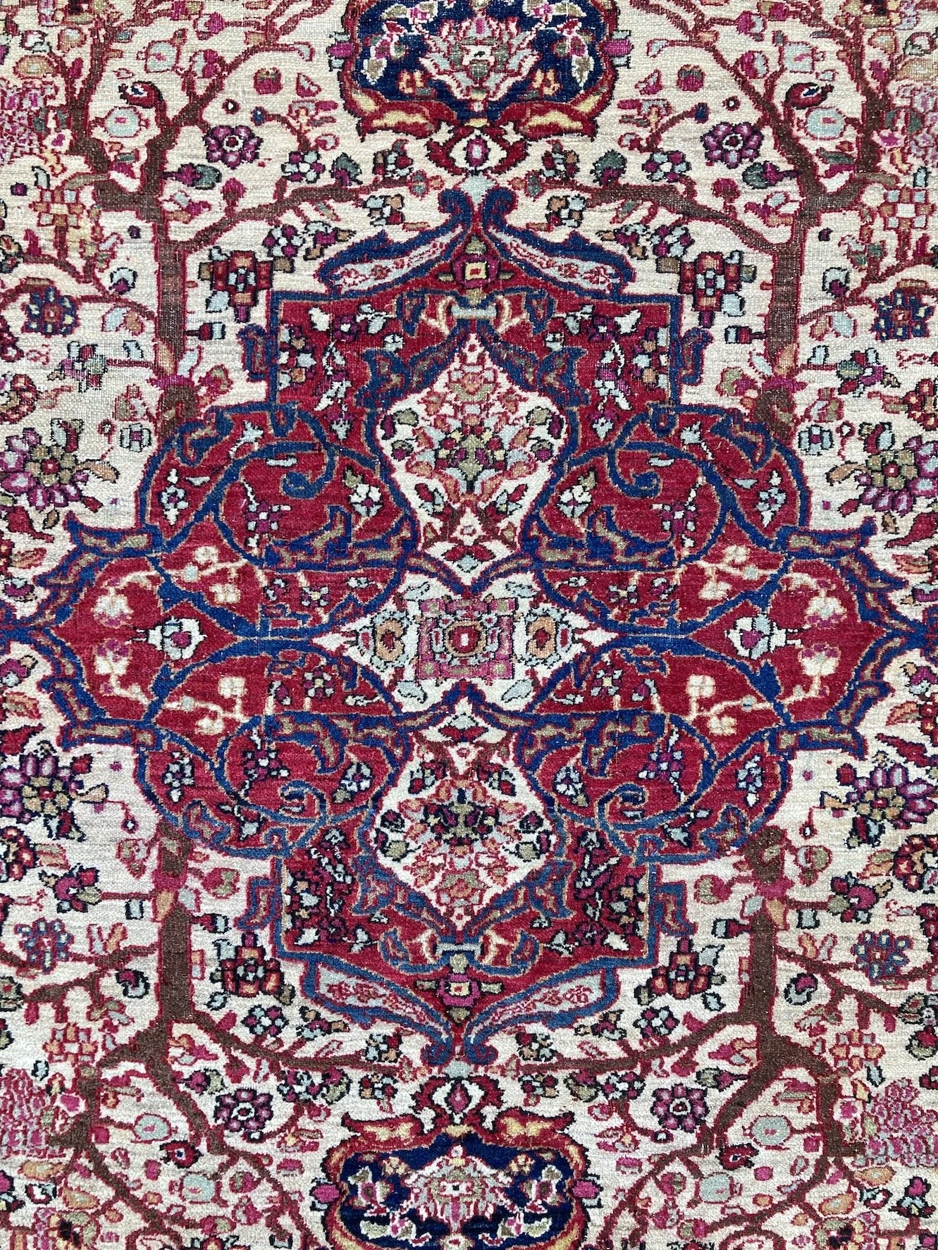 22.12.00016_10 Antique Persian Isfahan Rug.JPG