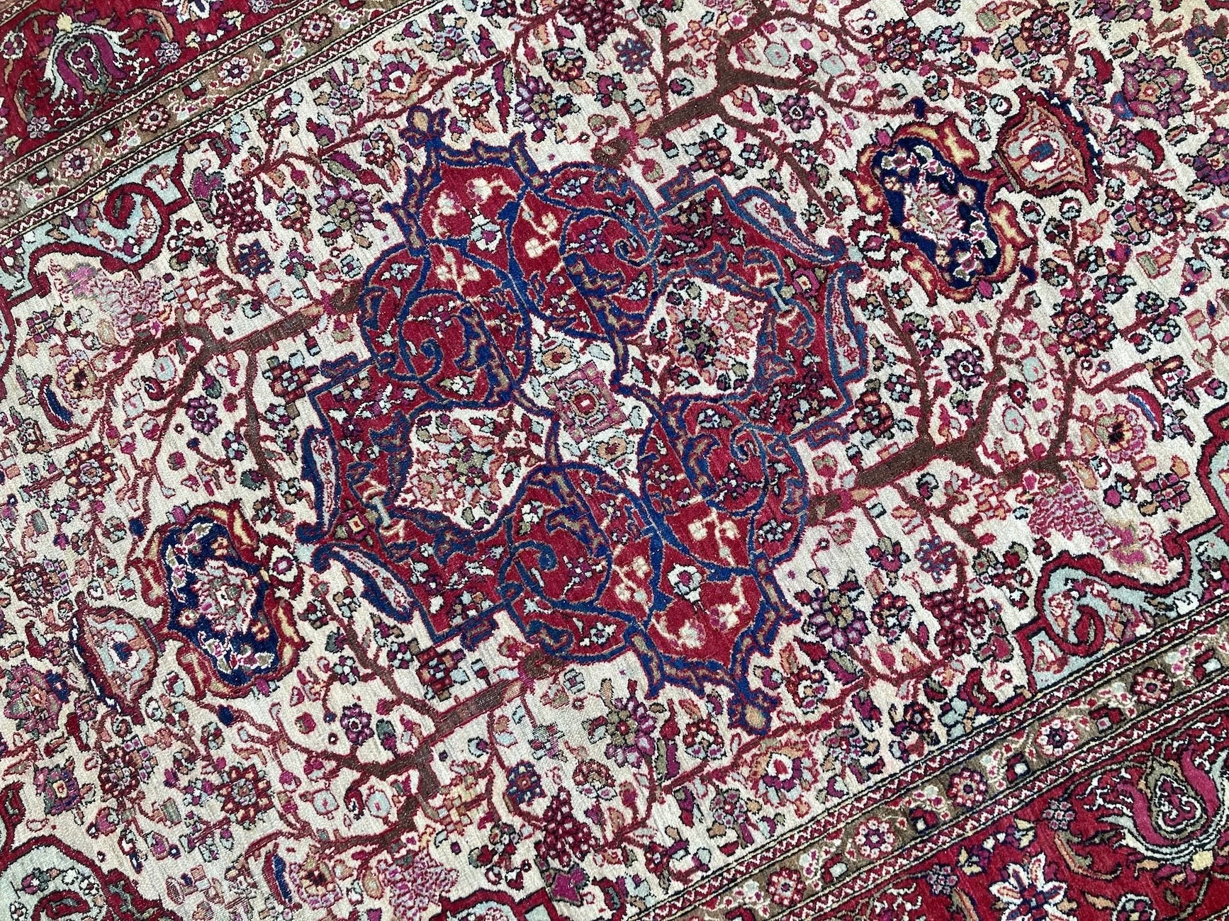 22.12.00016_7 Antique Persian Isfahan Rug.JPG