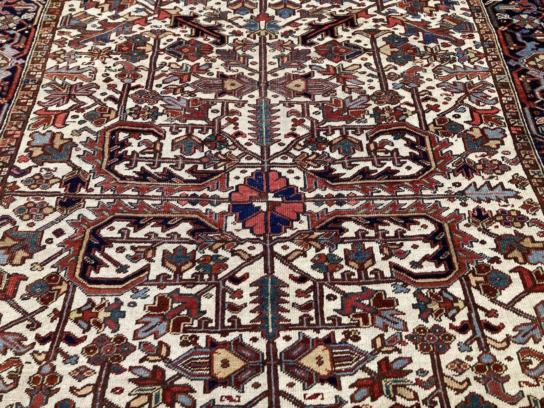 22.12.00010_4 Antique Persian Heriz Carpet.JPG