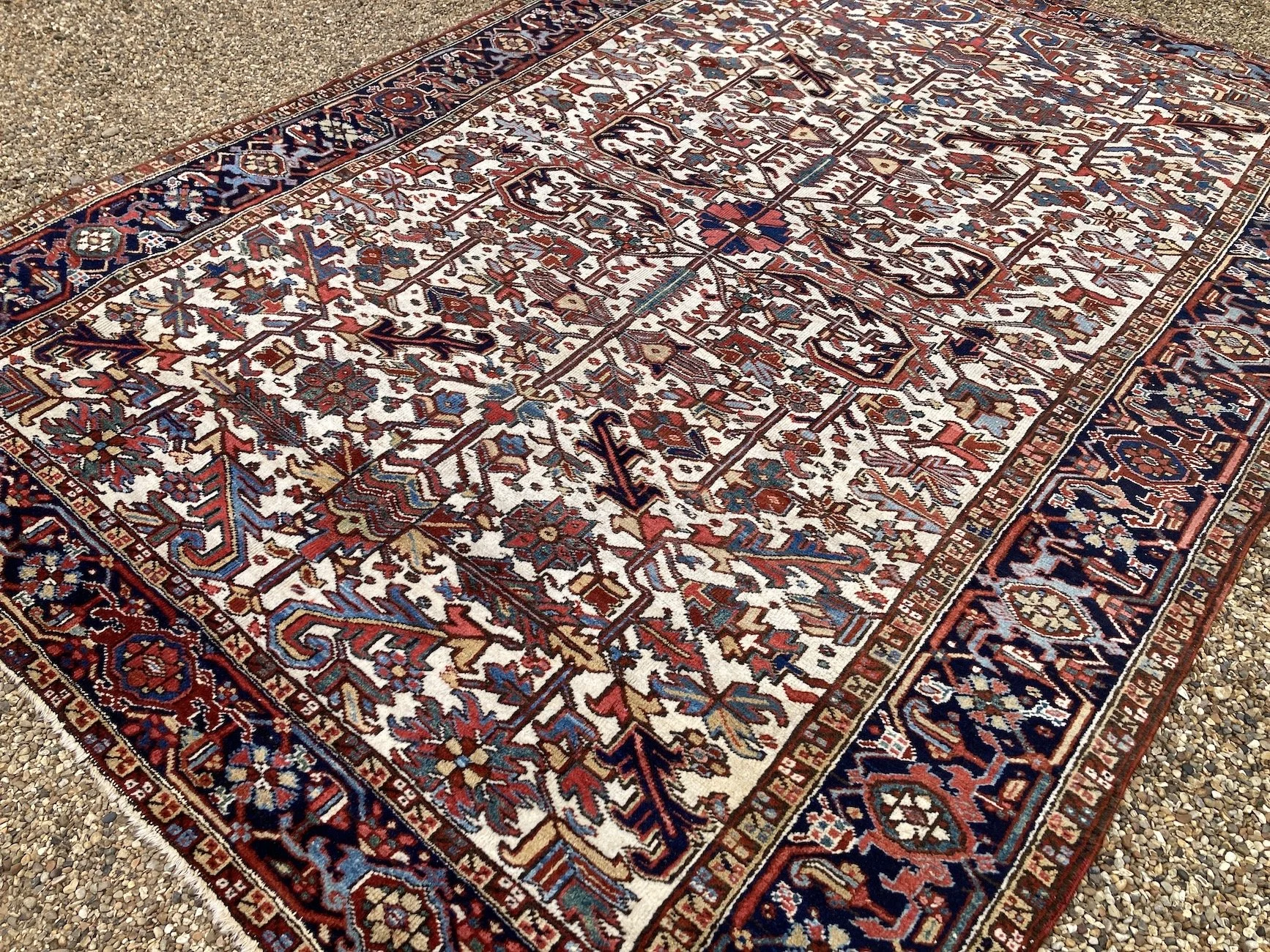 22.12.00010_10 Antique Persian Heriz Carpet.JPG