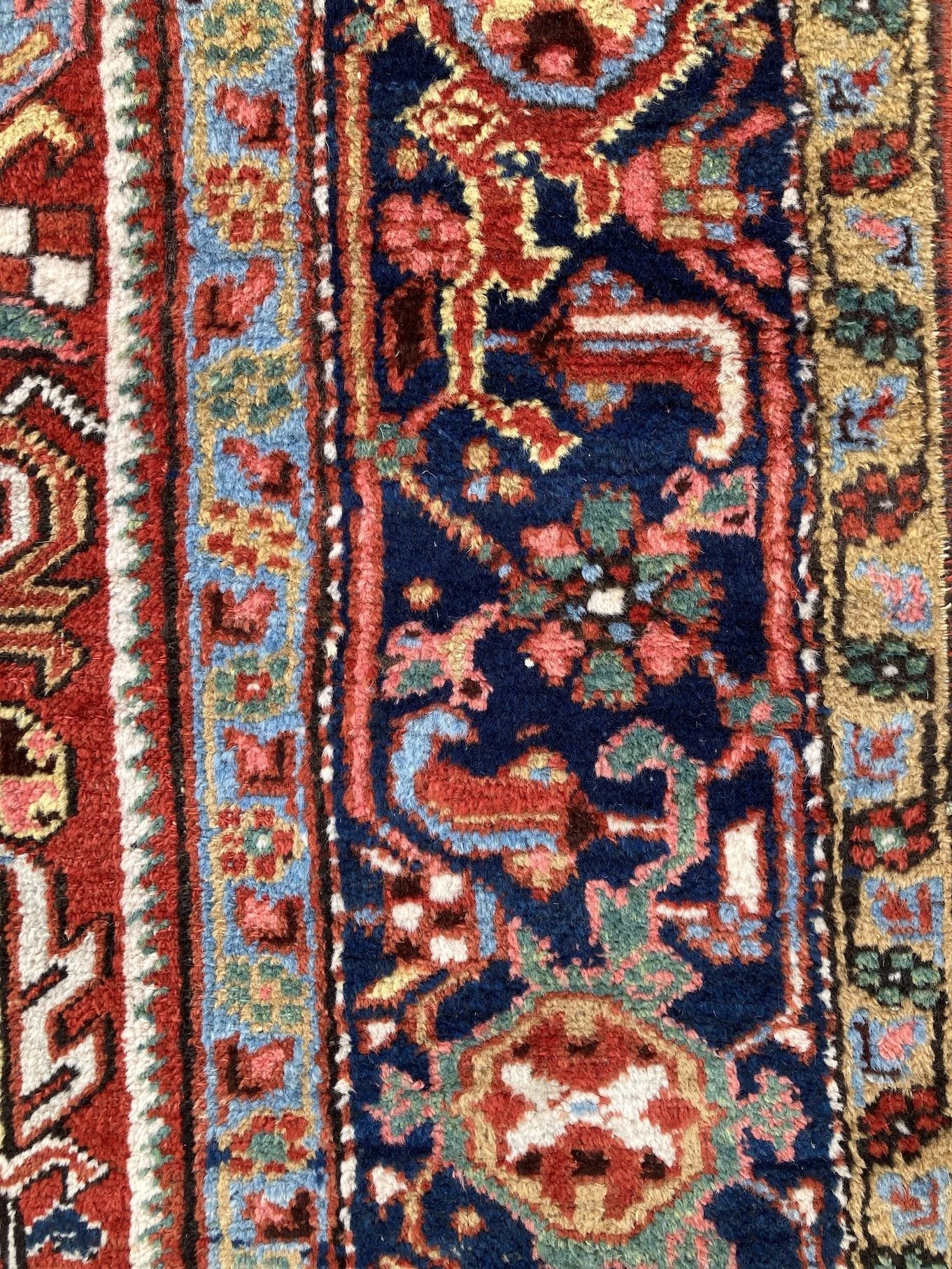 22.12.00009_10 Antique Persian Heriz Carpet.JPG