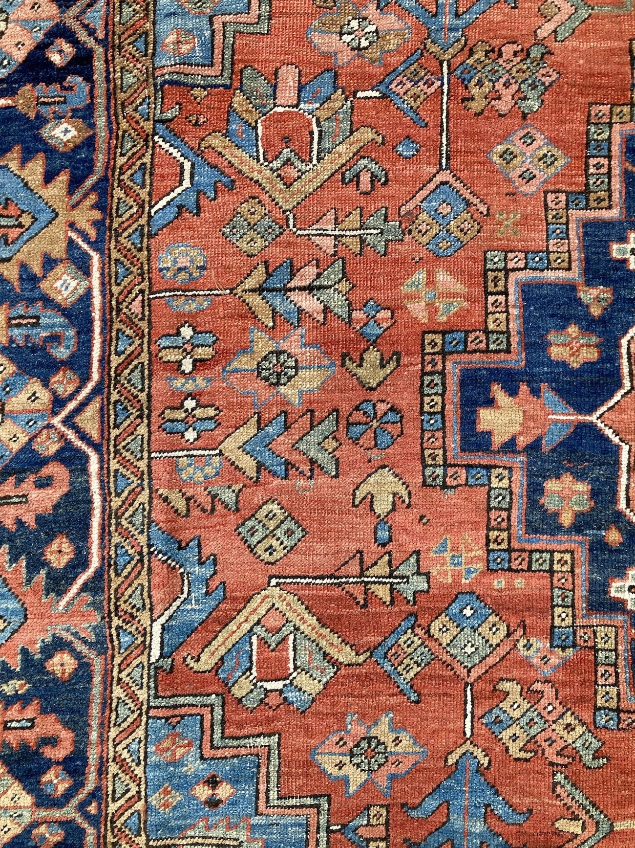 22.16.00001_11 Antique Persian Heriz Carpet.JPG