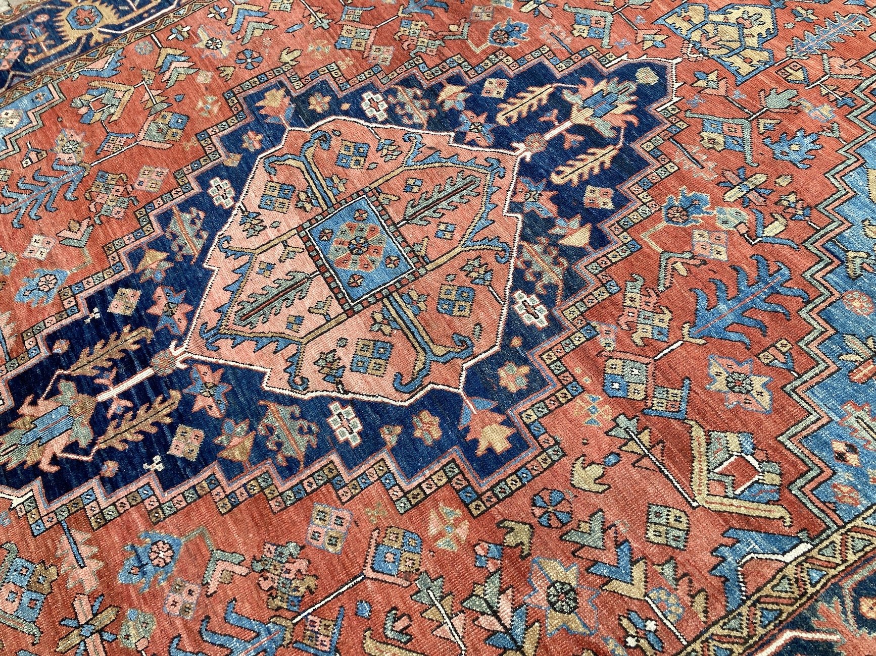 22.16.00001_7 Antique Persian Heriz Carpet.JPG