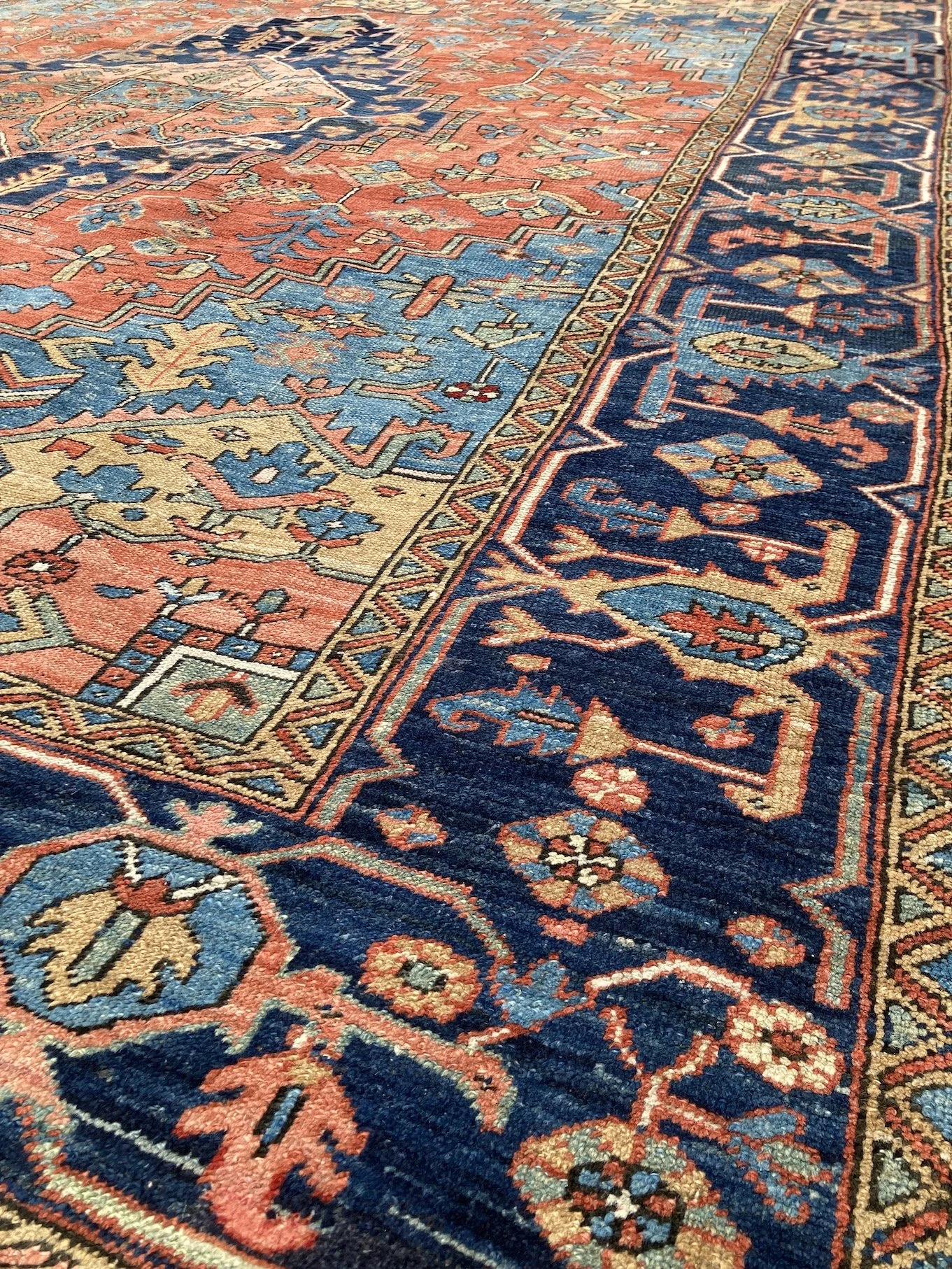 22.16.00001_5 Antique Persian Heriz Carpet.JPG