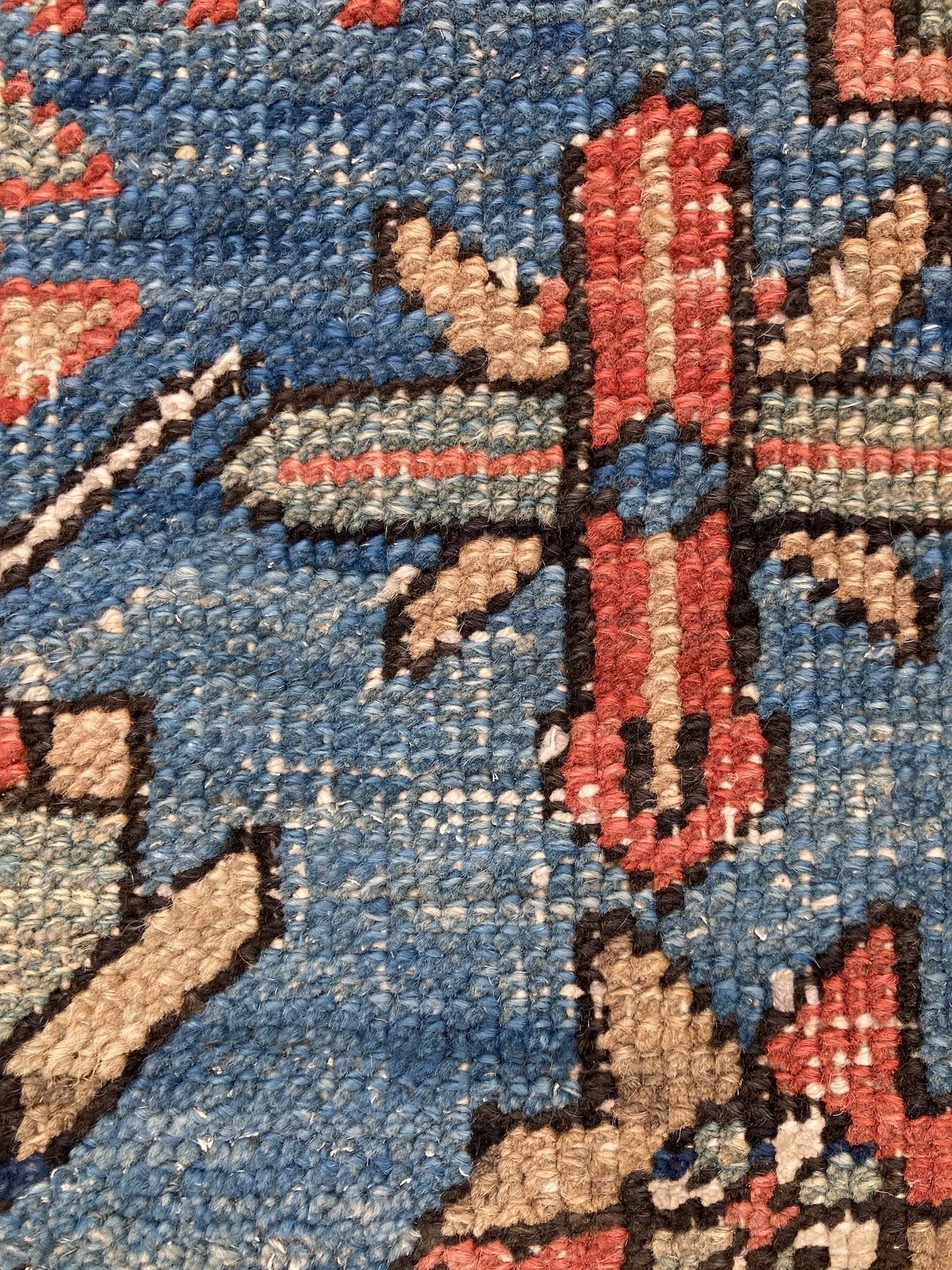 22.16.00001_17 Antique Persian Heriz Carpet.JPG