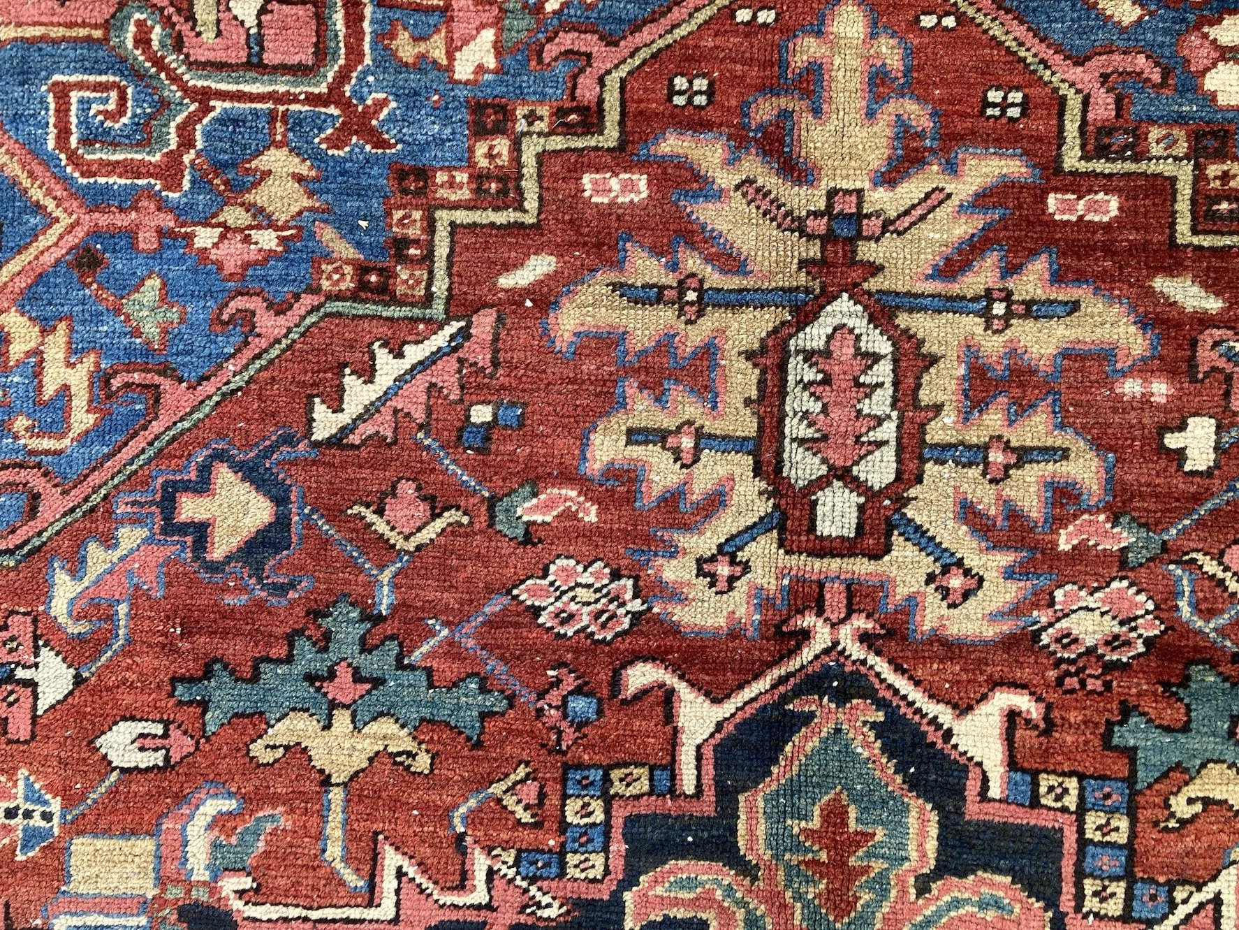 22.16.00002_8 Antique Persian Heriz Carpet.JPG