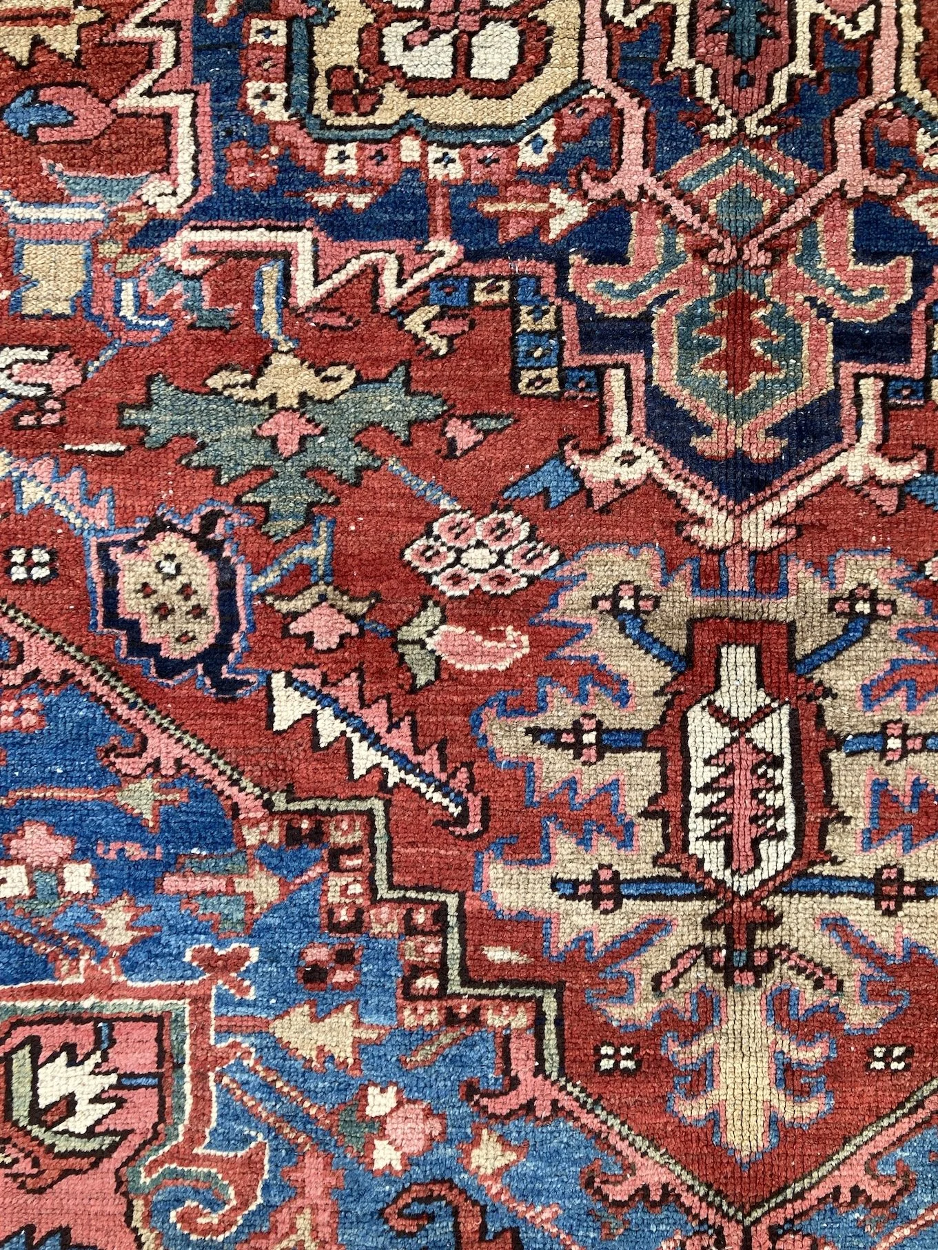 22.16.00002_11 Antique Persian Heriz Carpet.JPG