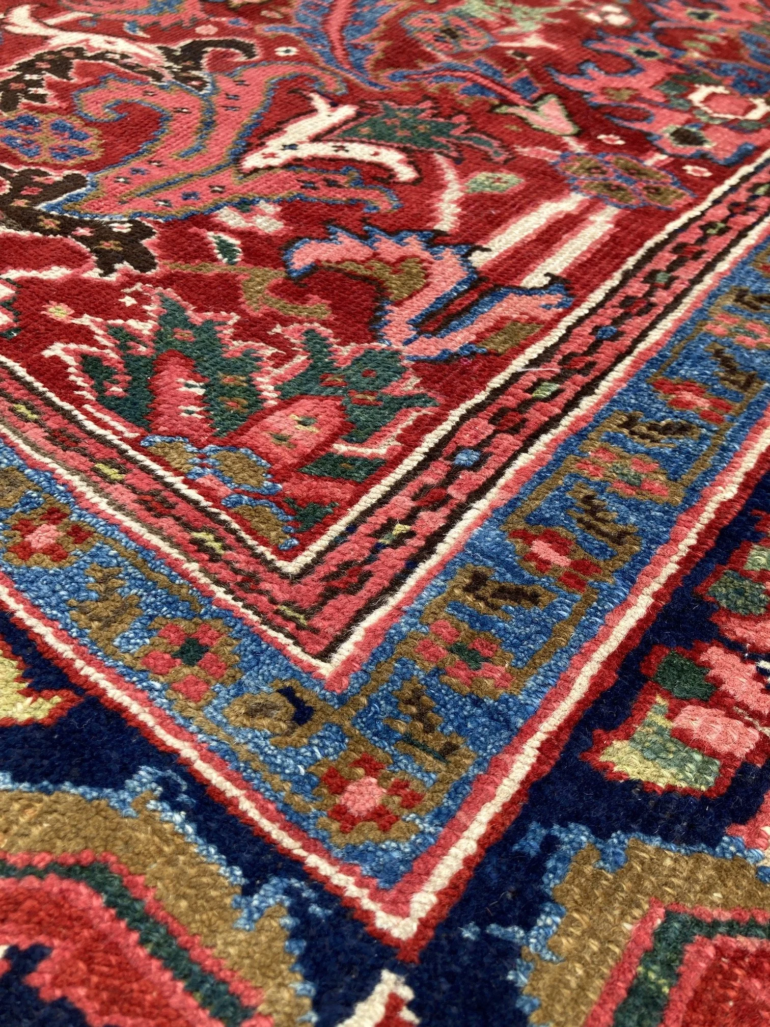 22.15.00002_6 Antique Persian Heriz Carpet.JPG