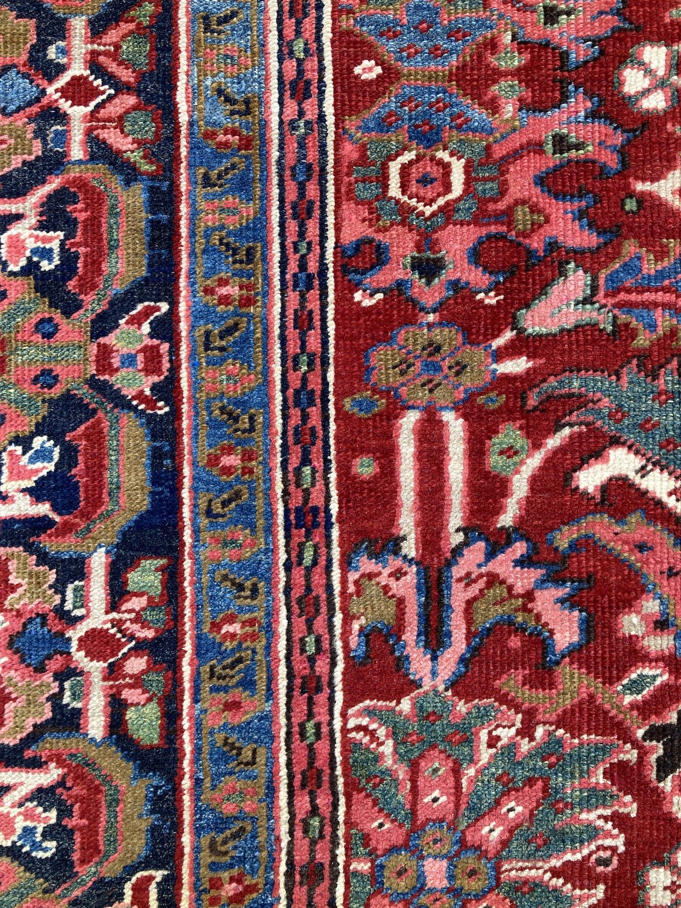 22.15.00002_8 Antique Persian Heriz Carpet.JPG