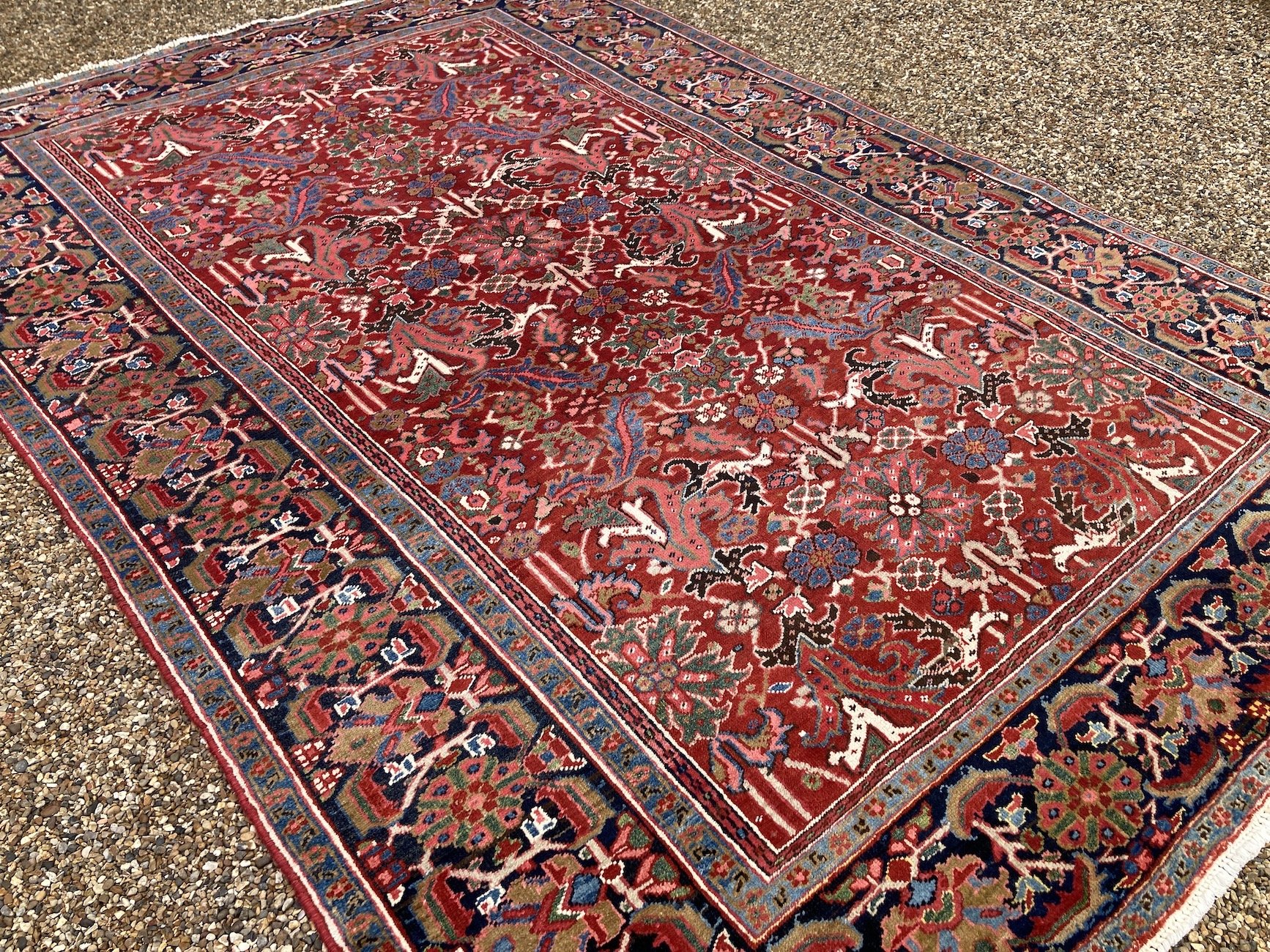 22.15.00002_12 Antique Persian Heriz Carpet.JPG