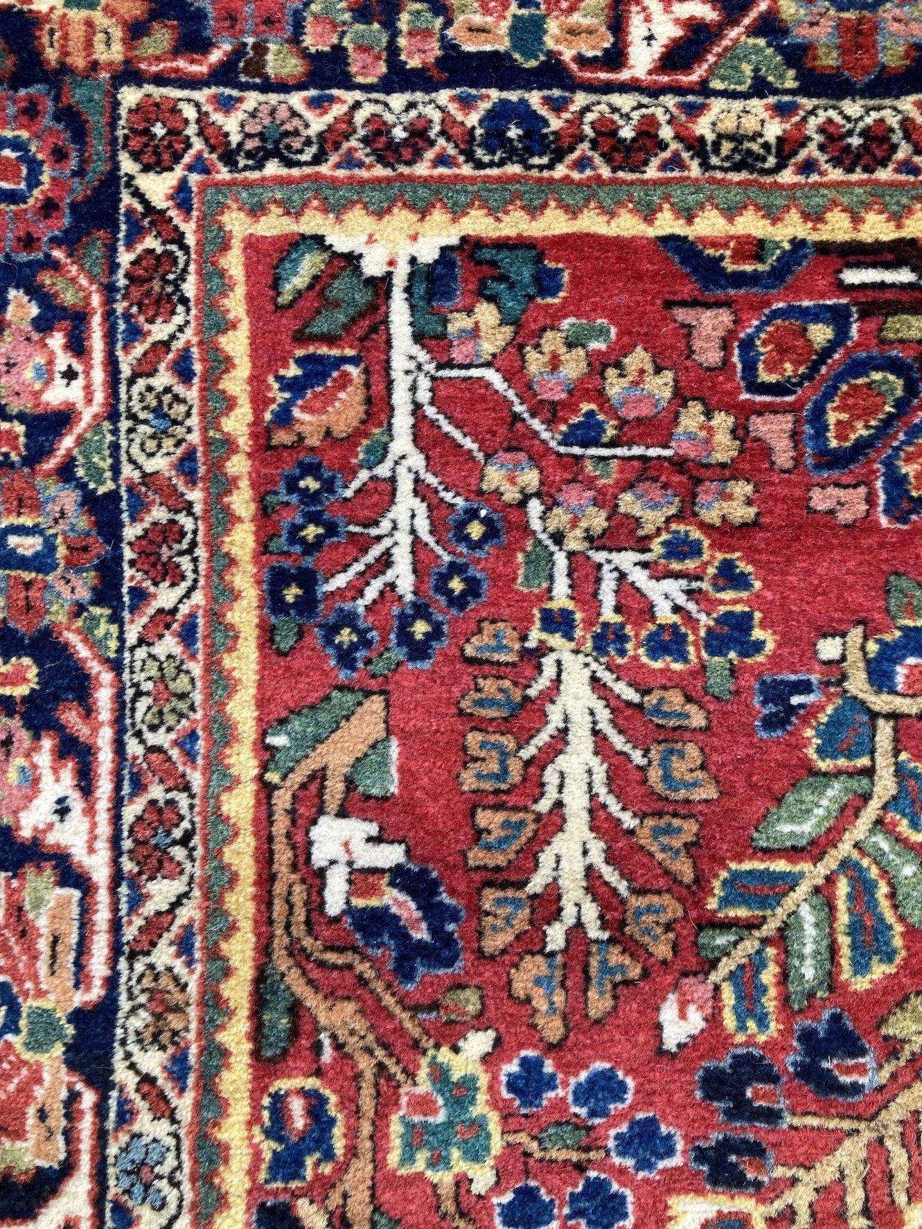 22.15.00003_8 Antique Persian Sarouk Rug.JPG