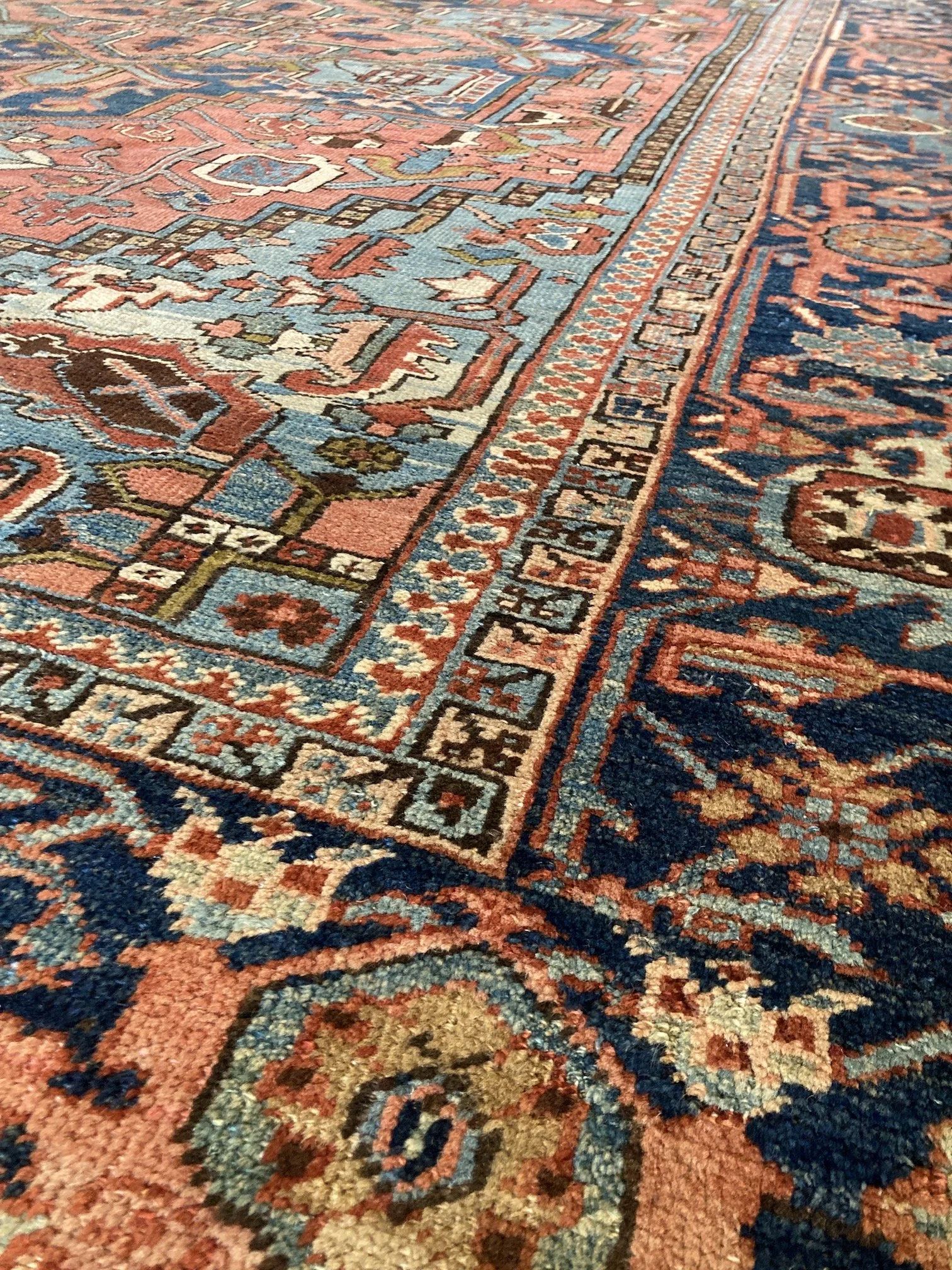 22.28.00001_6 Antique Persian Serapi Heriz.JPG