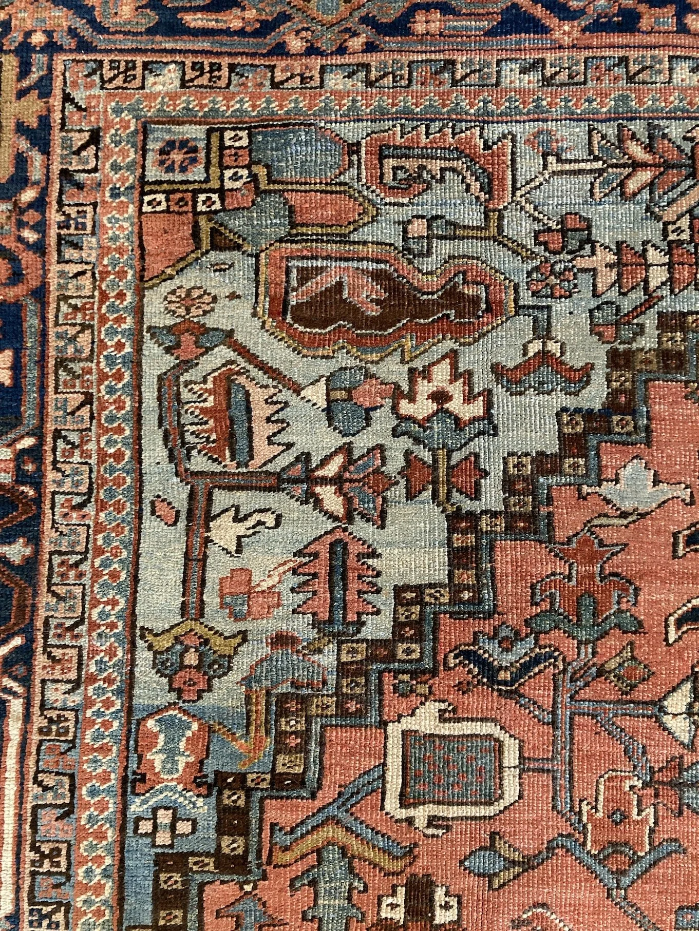 22.28.00001_9 Antique Persian Serapi Heriz.JPG