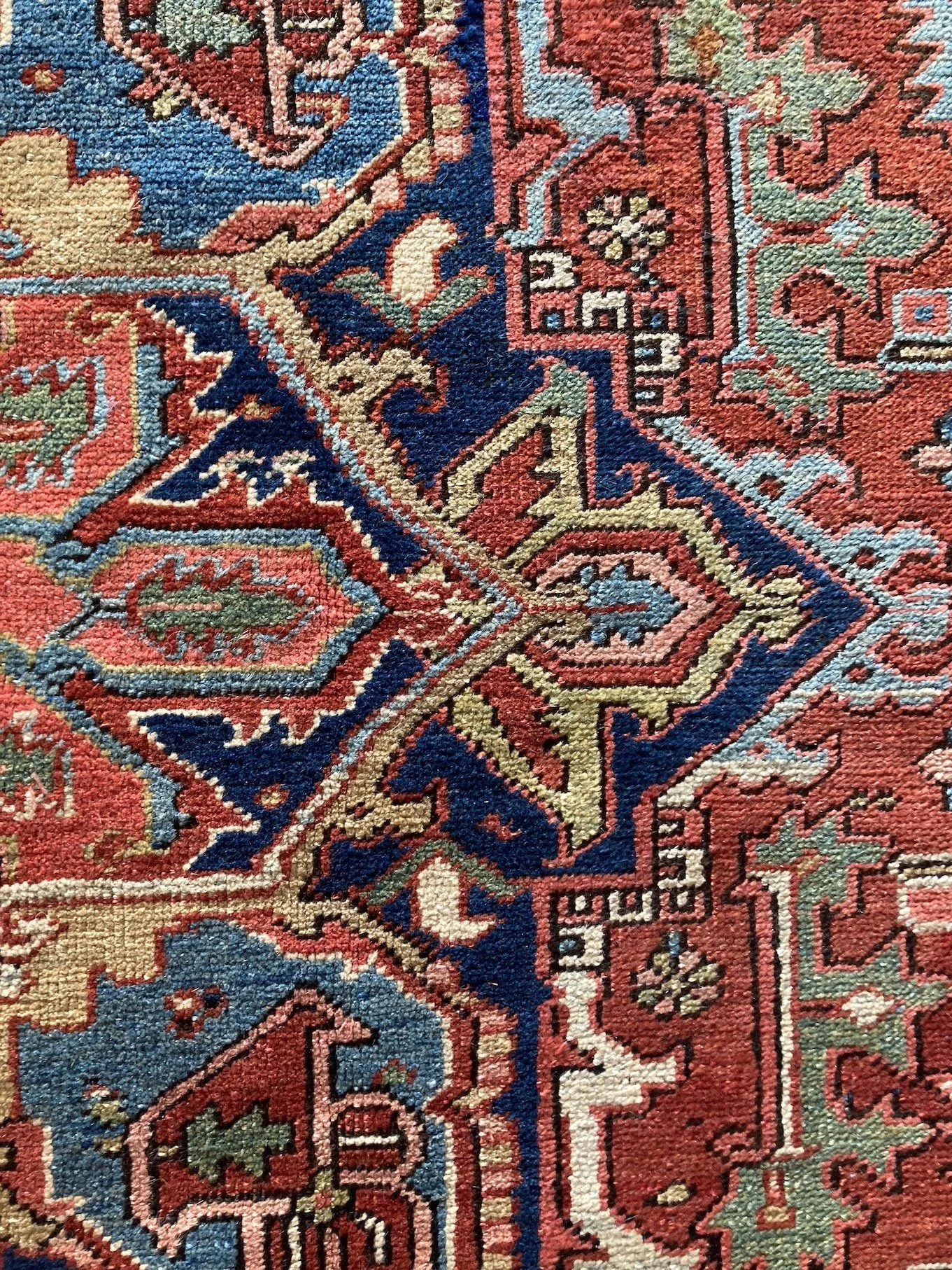 22.28.00002_12 Antique Persian Heriz Carpet.JPG