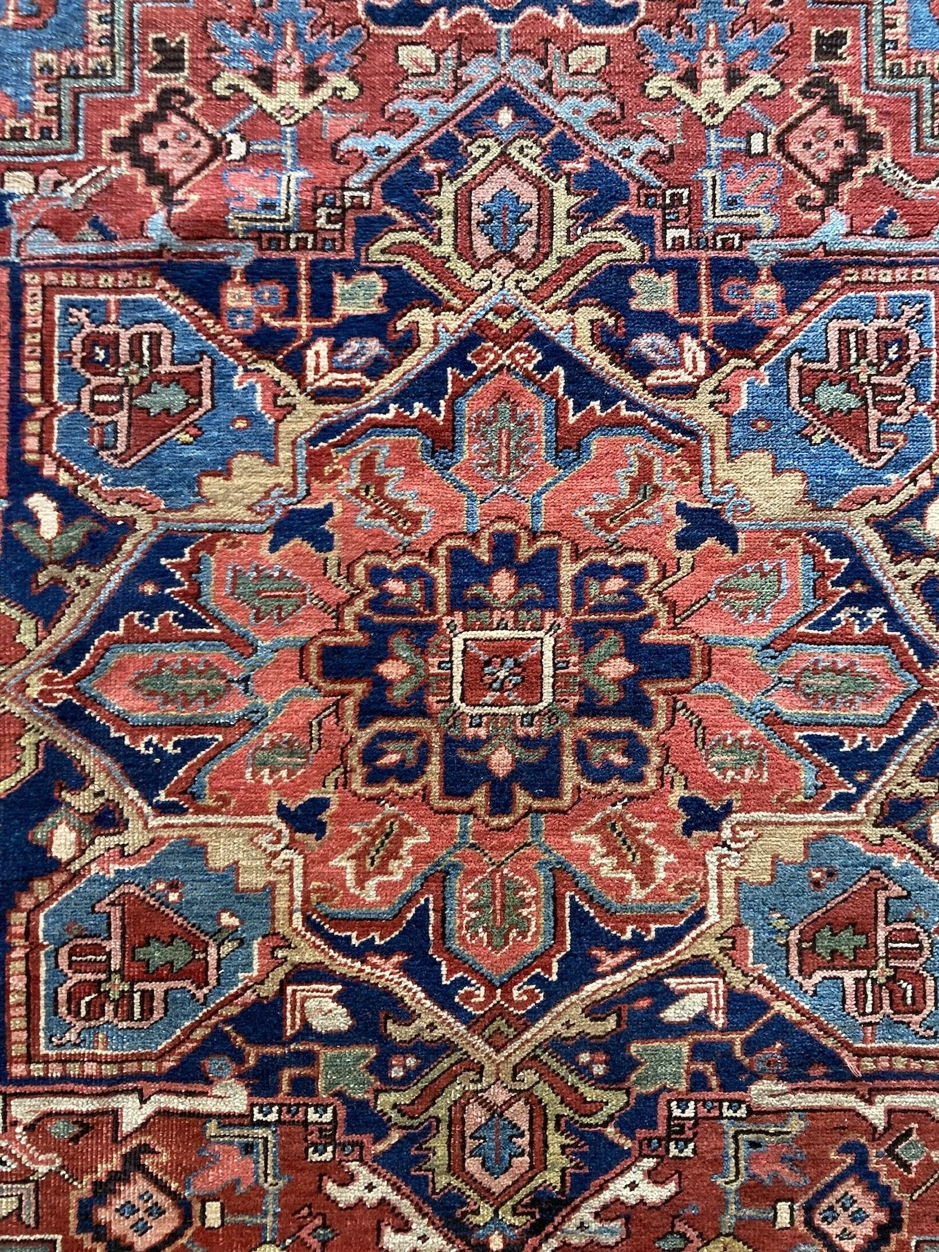 22.28.00002_11 Antique Persian Heriz Carpet.JPG