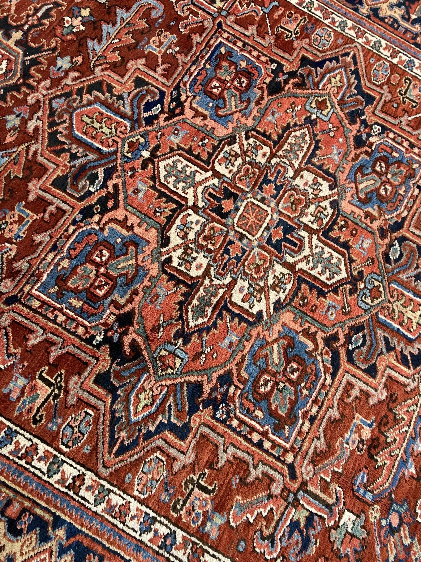 22.28.00003_8 Antique Persian Heriz Carpet.JPG