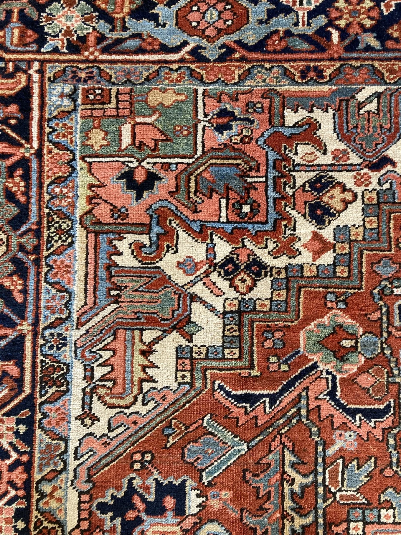22.28.00004_8 Antique Persian Heriz Carpet.JPG