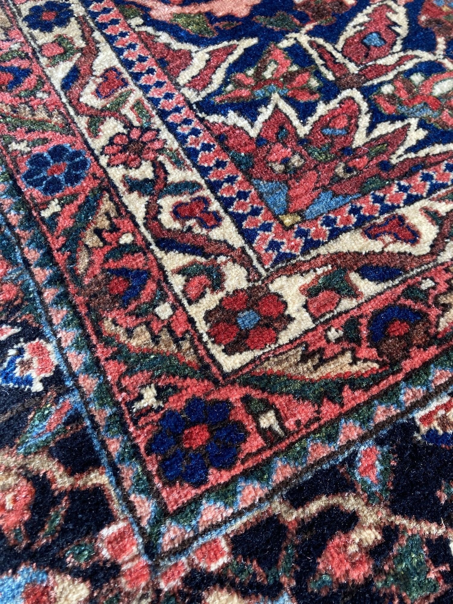 8_23_01_00015_8_Antique_Persian_Bakhtiar_Carpet.jpeg
