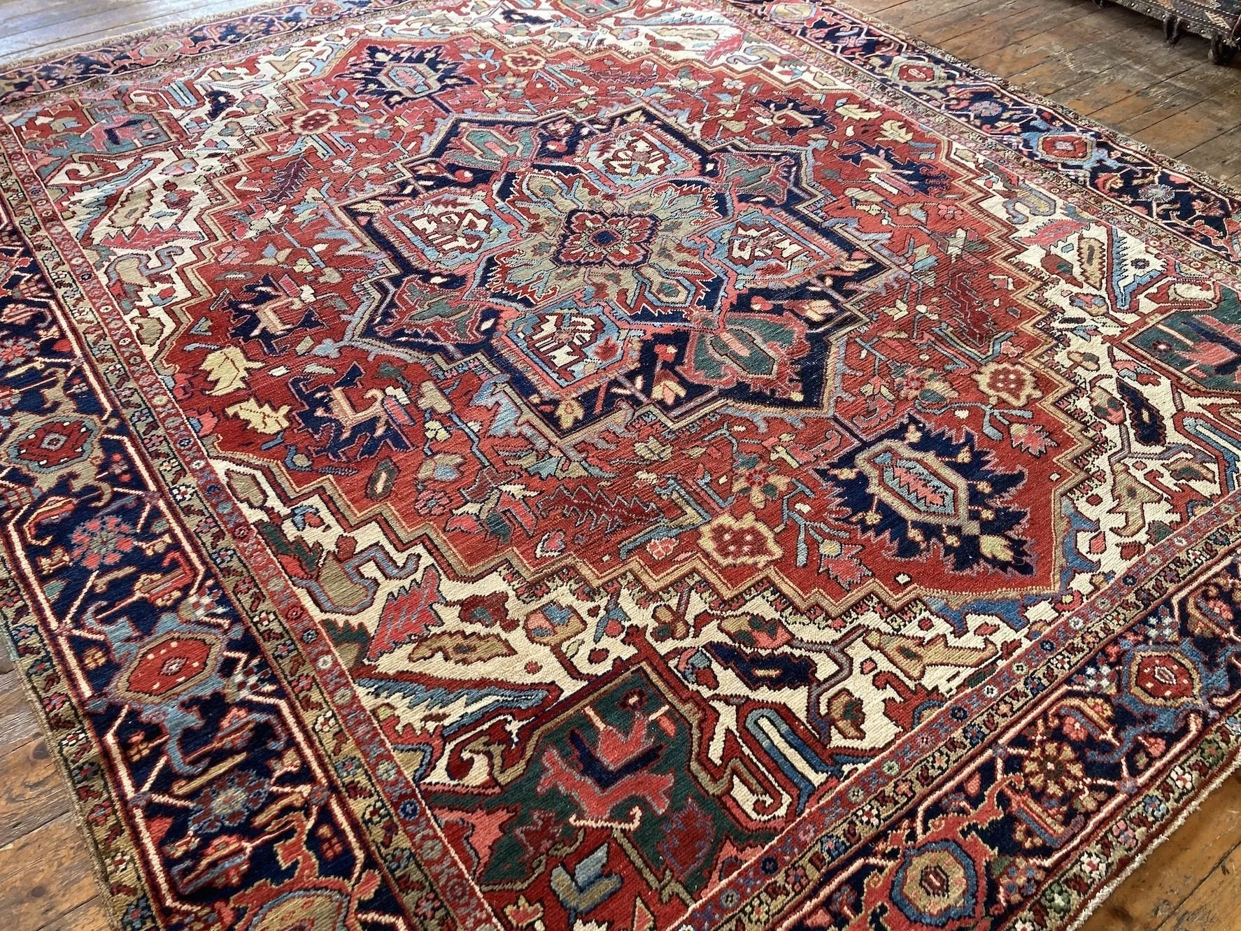 3_23_01_00013_3_Antique_Persian_Heriz_Carpet.jpeg