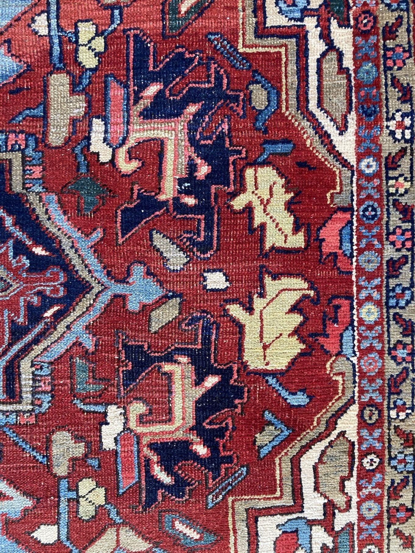 13_23_01_00013_9d_Antique_Persian_Heriz_Carpet.jpeg