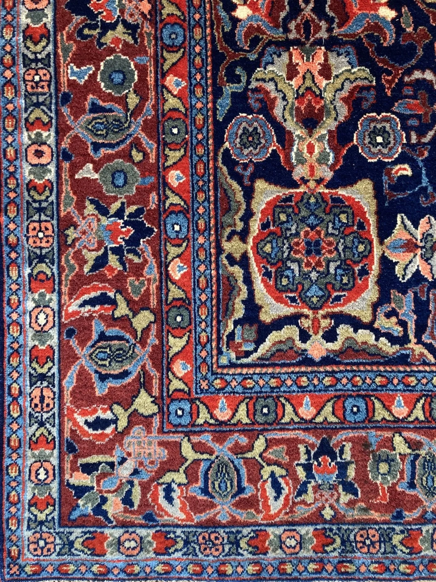 4_23_01_00009_4_Antique_Persian_Ardebil_Rug.jpeg