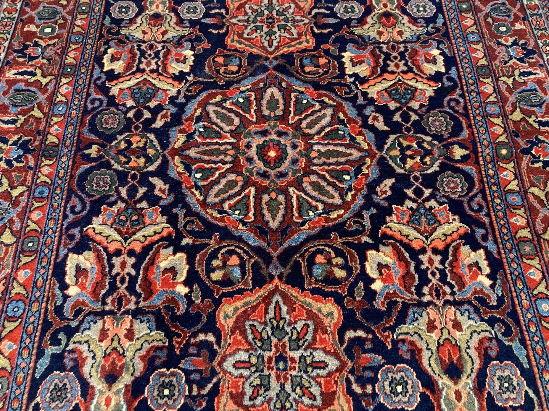 5_23_01_00009_5_Antique_Persian_Ardebil_Rug.jpeg