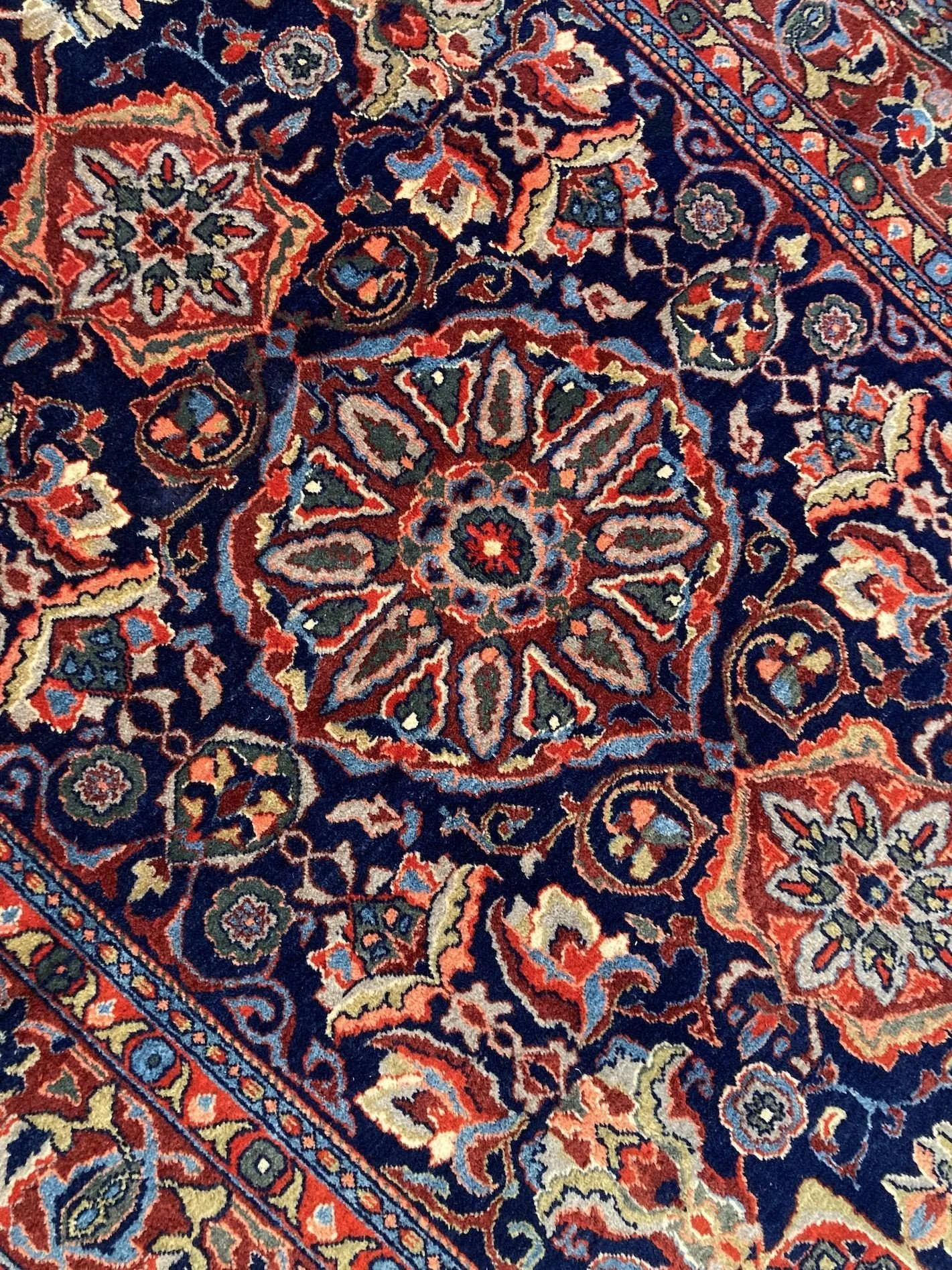 8_23_01_00009_8_Antique_Persian_Ardebil_Rug.jpeg