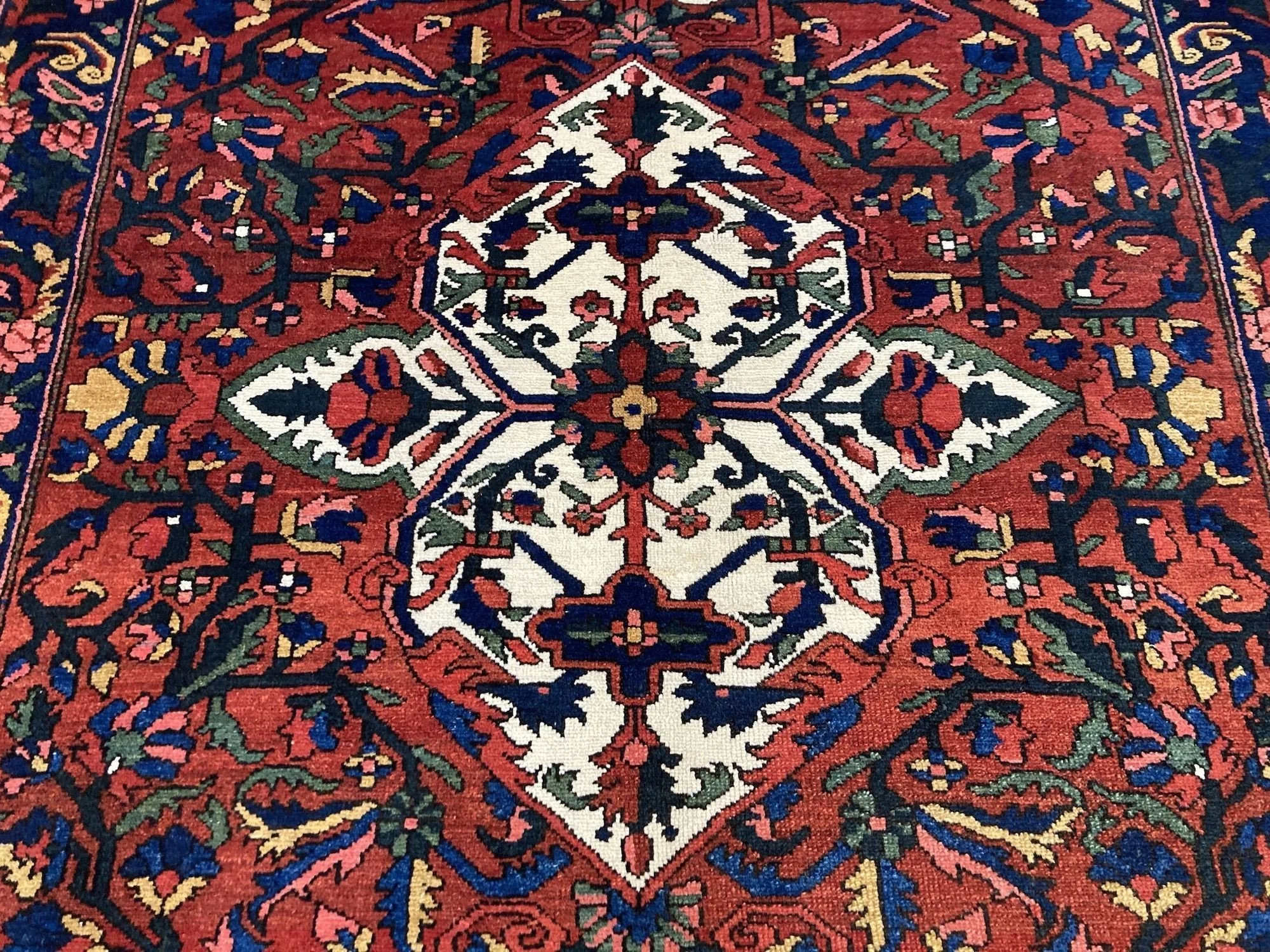 5_23_01_00002_5_Antique_Persian_Bakhtiar_Rug.jpeg